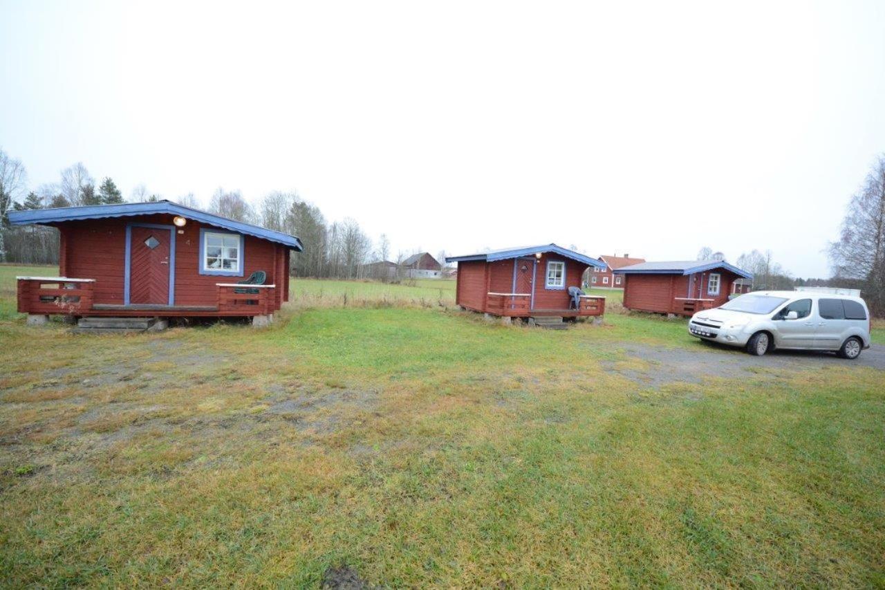 Mobile Home with Shared Bathroom photo 2