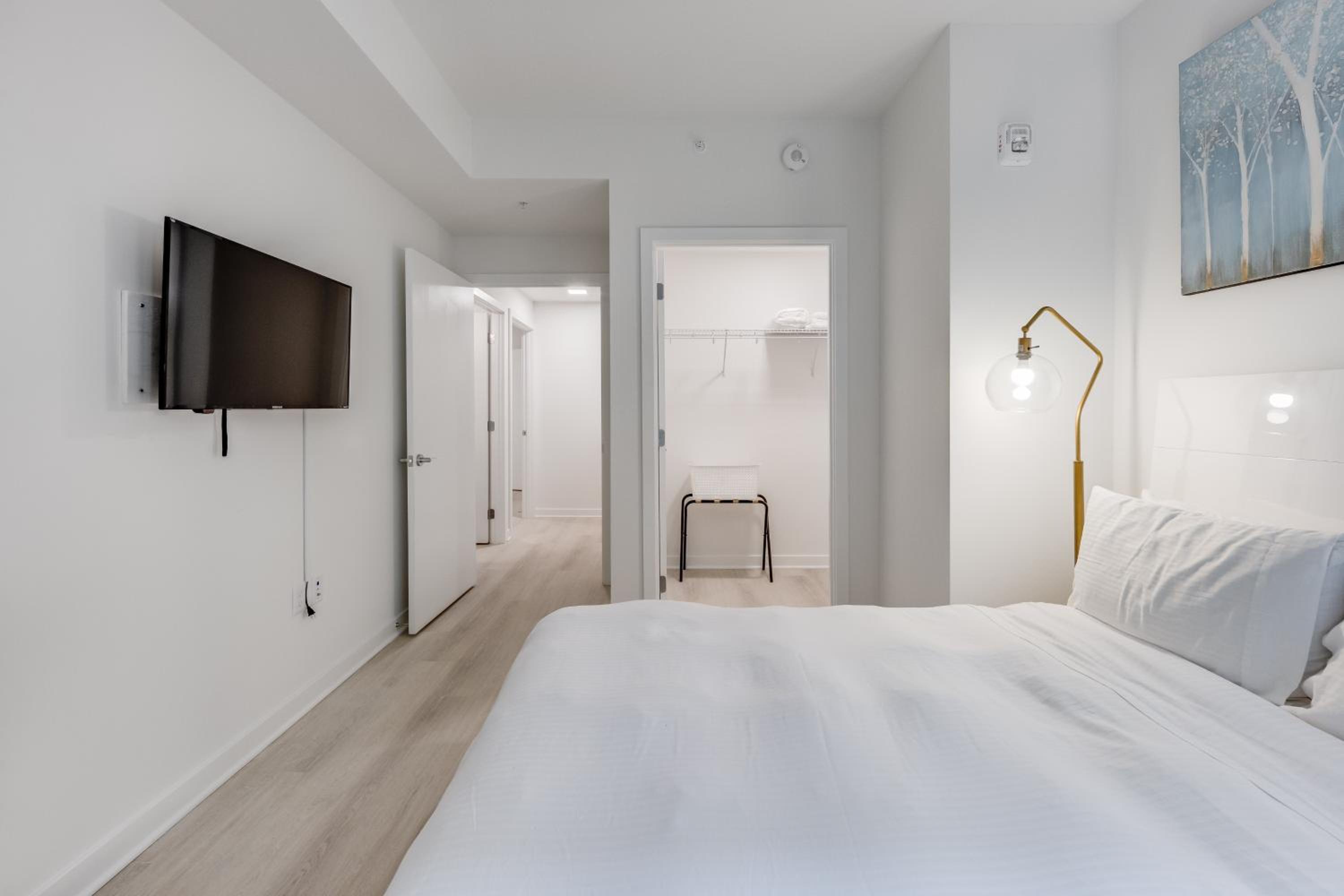 Two-Bedroom Suite - Photo 7