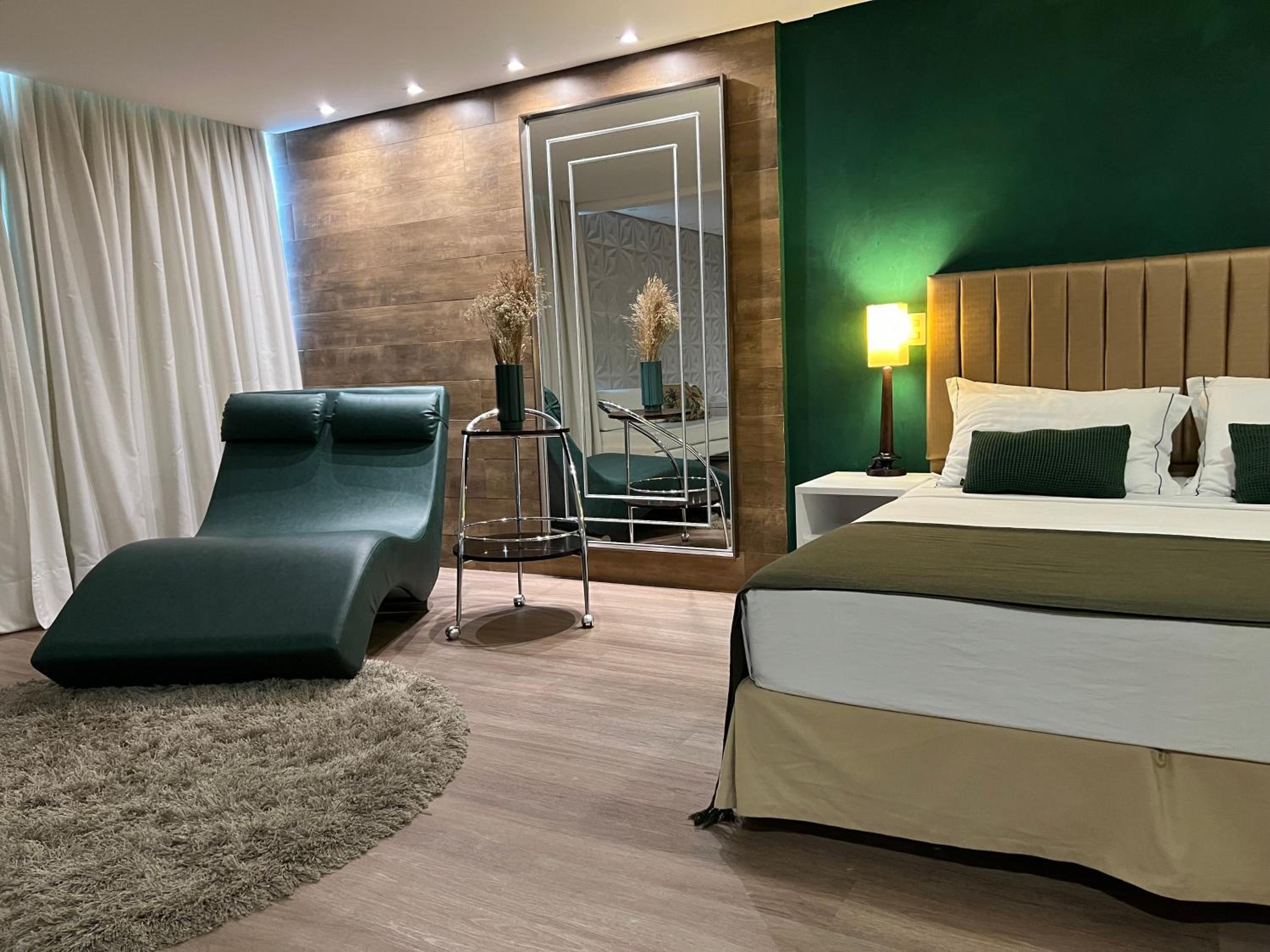 Suite with Spa Bath photo 2