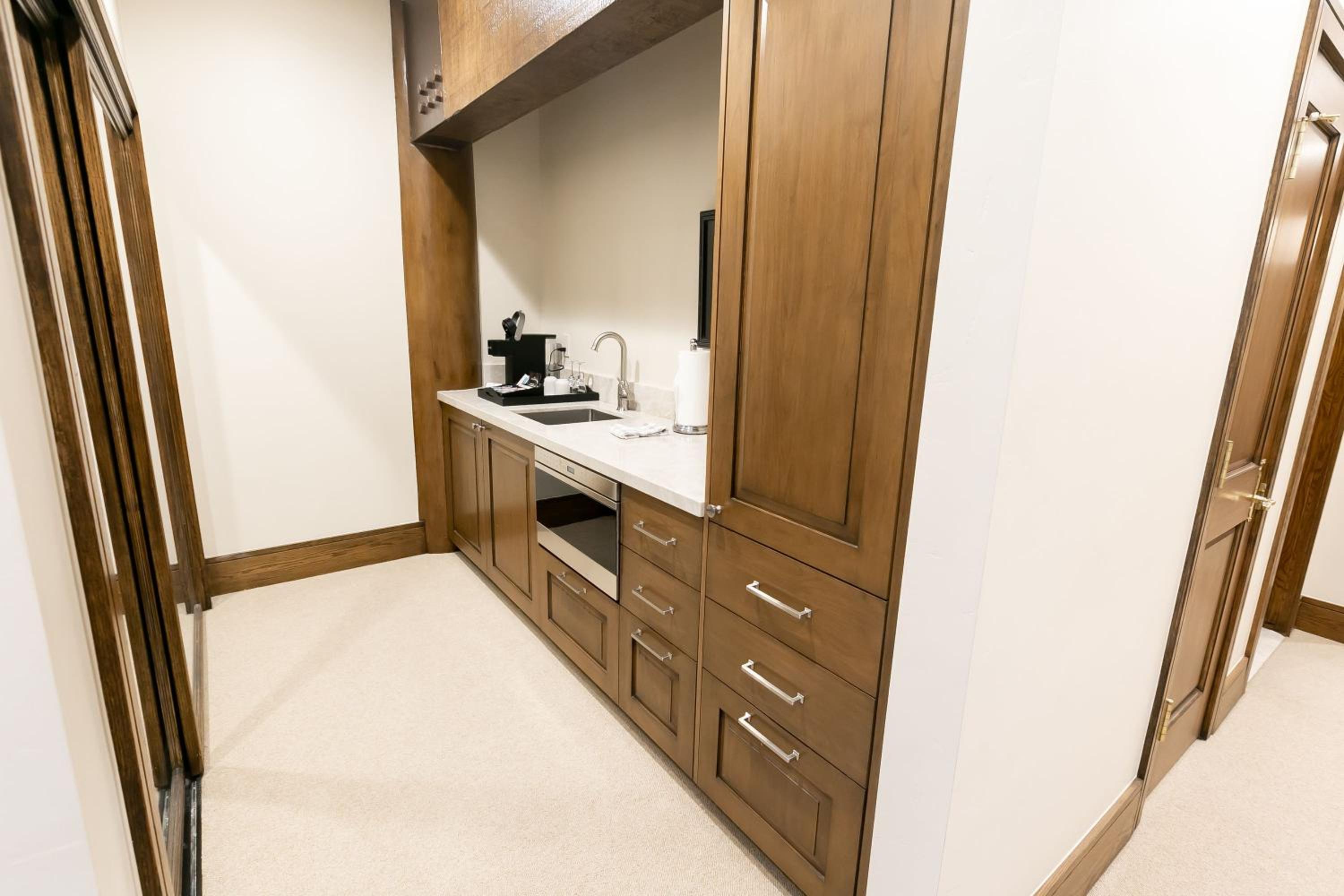 Sultan Two Bedroom Loft Suite - Photo 12