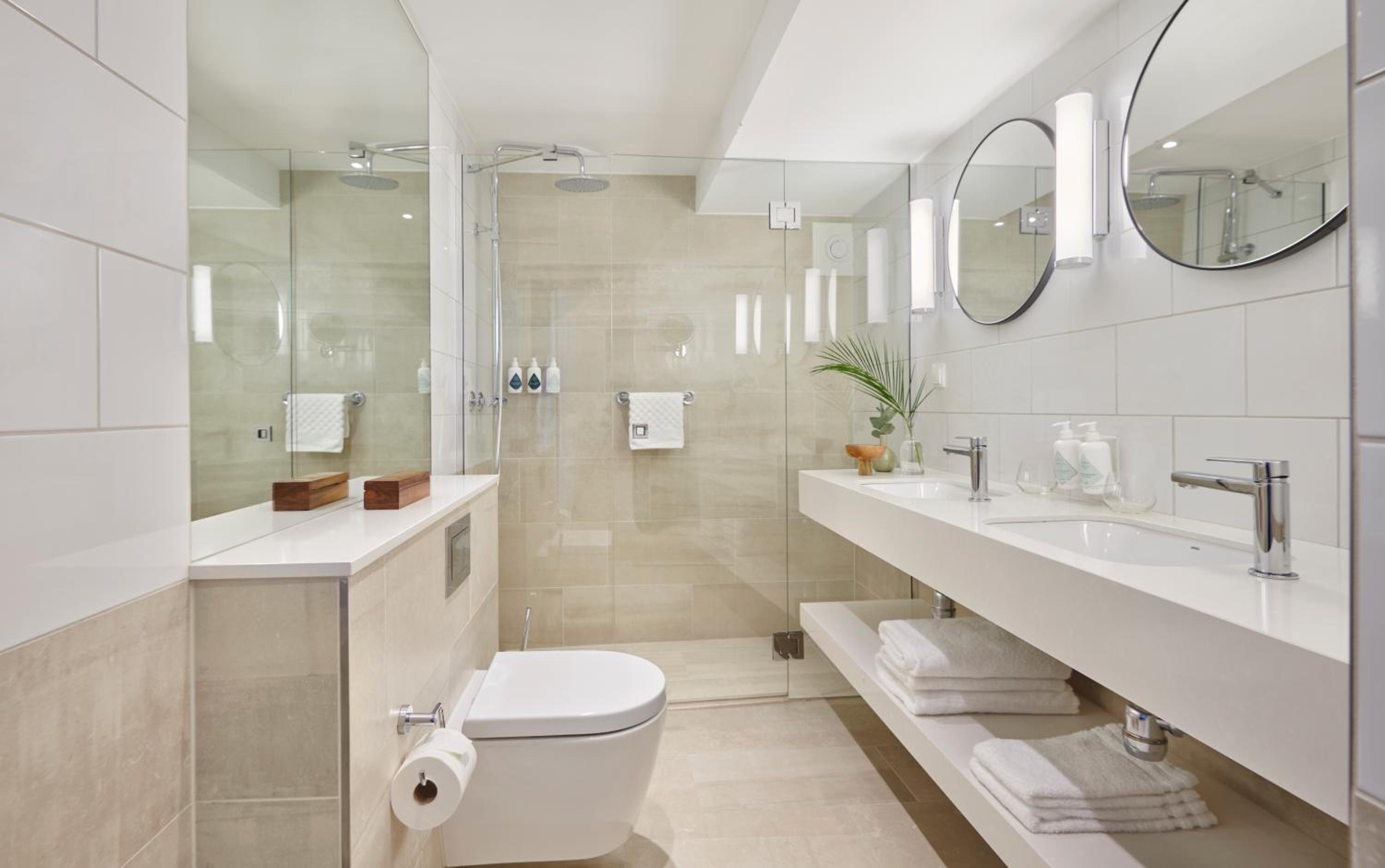 Stockholm Suite with Sea View - Photo 3