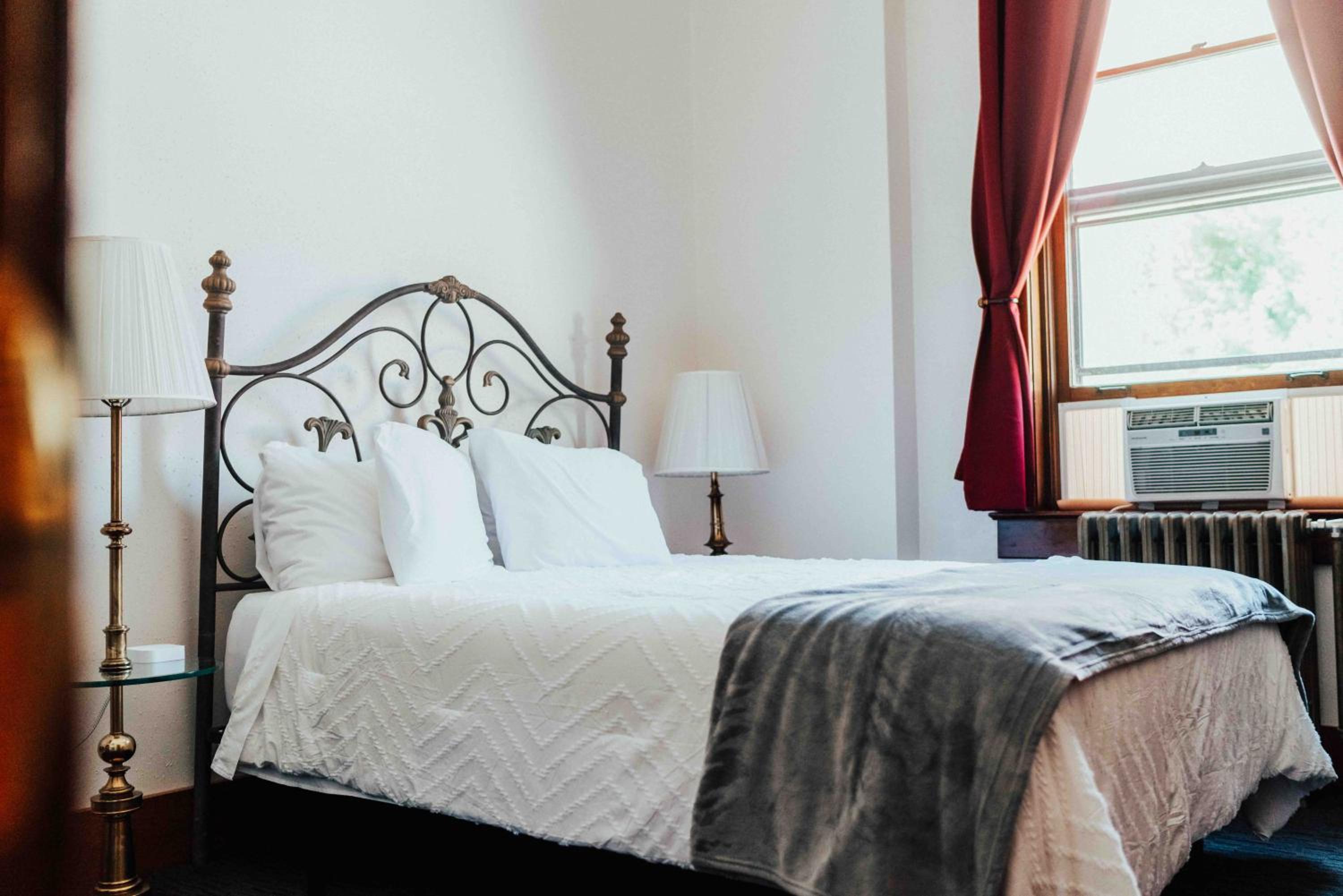 Queen Suite