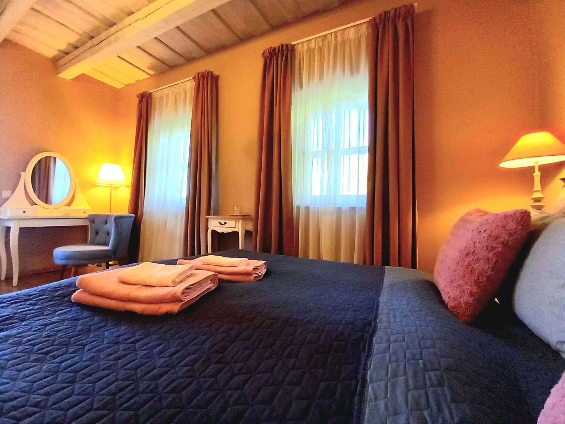Standard Queen Room photo 3