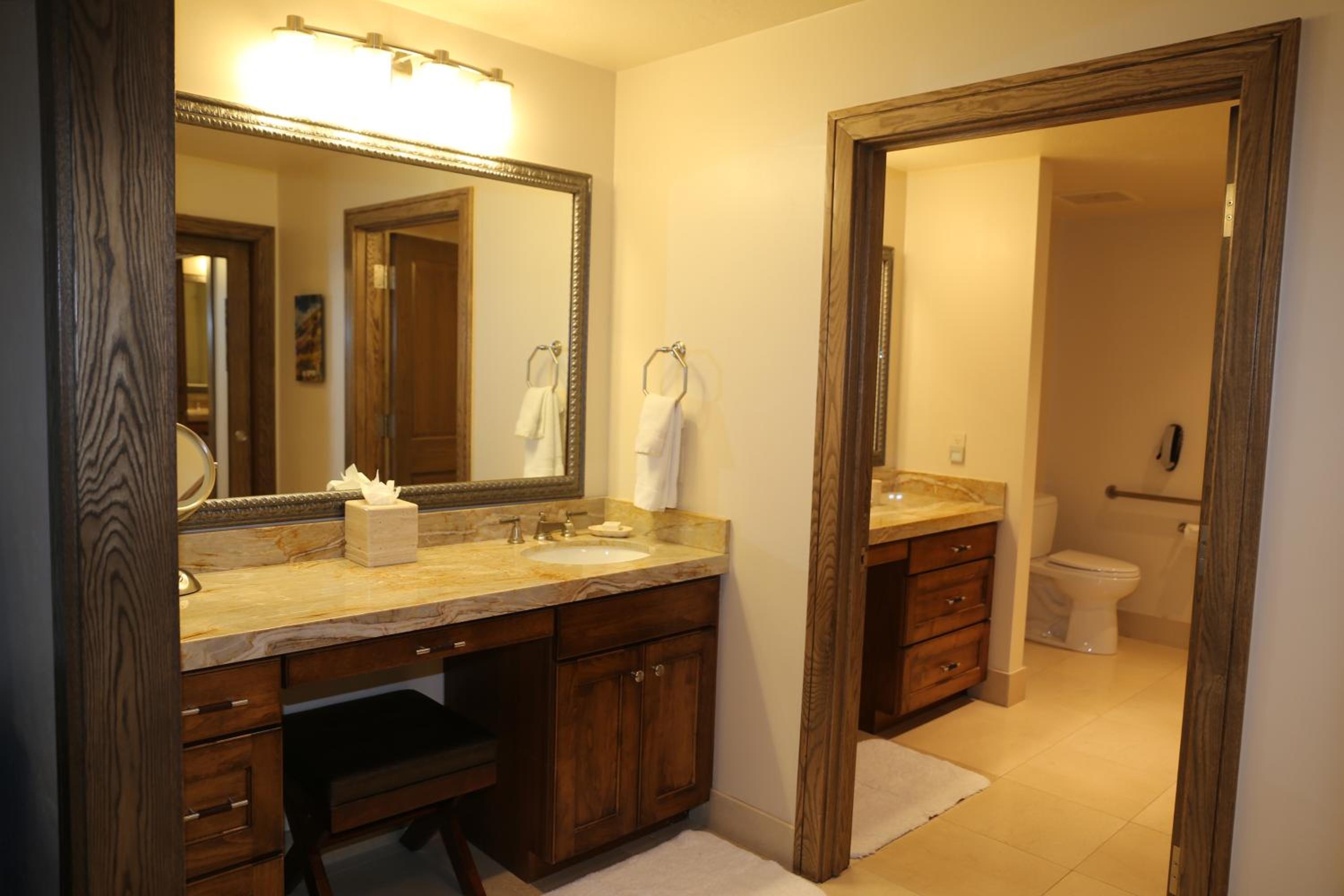 Deluxe Queen Room with Two Queen Beds with Fireplace - Photo 2