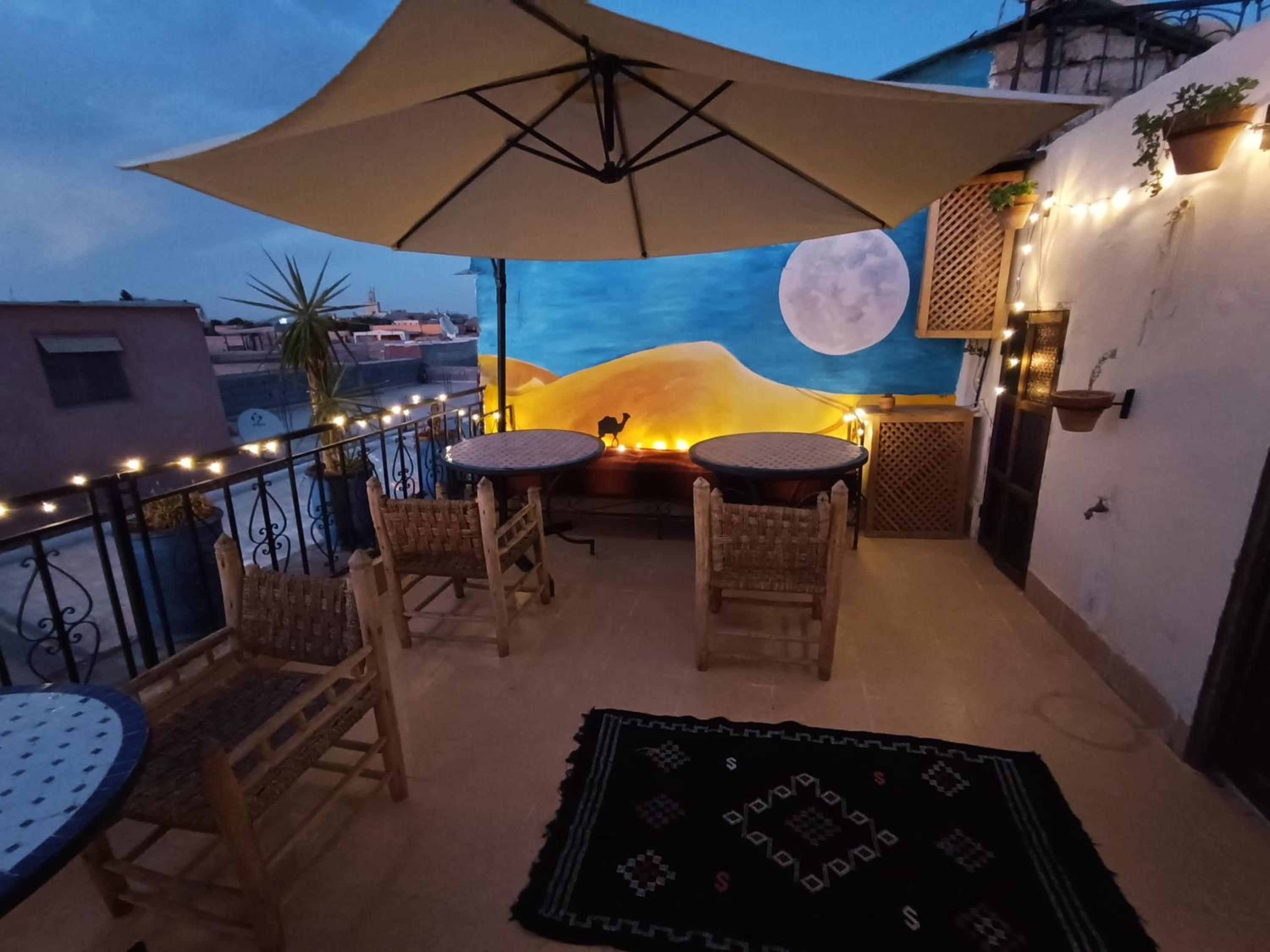 Triple Room with City View - Photo 11