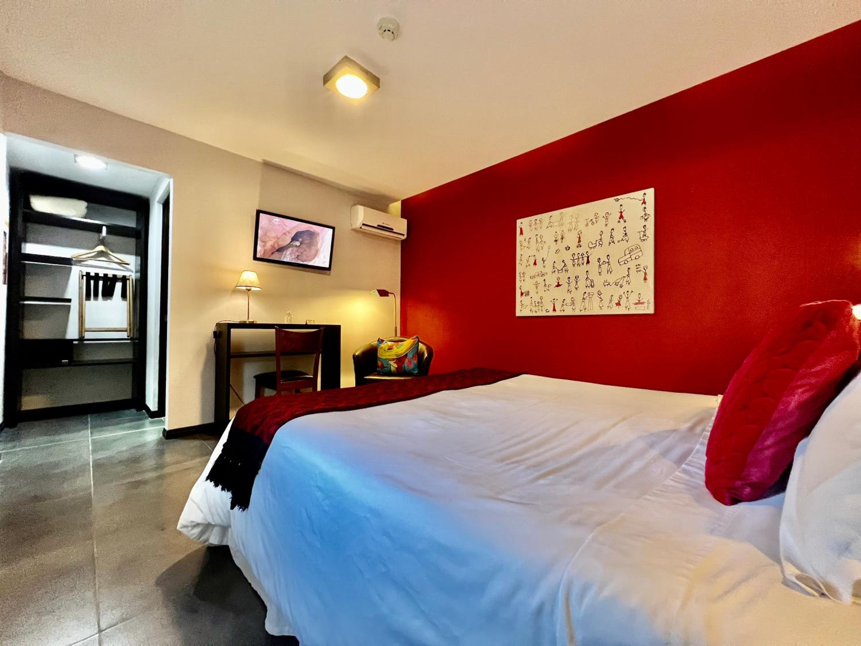 Double or Twin Room with Garden View photo 3