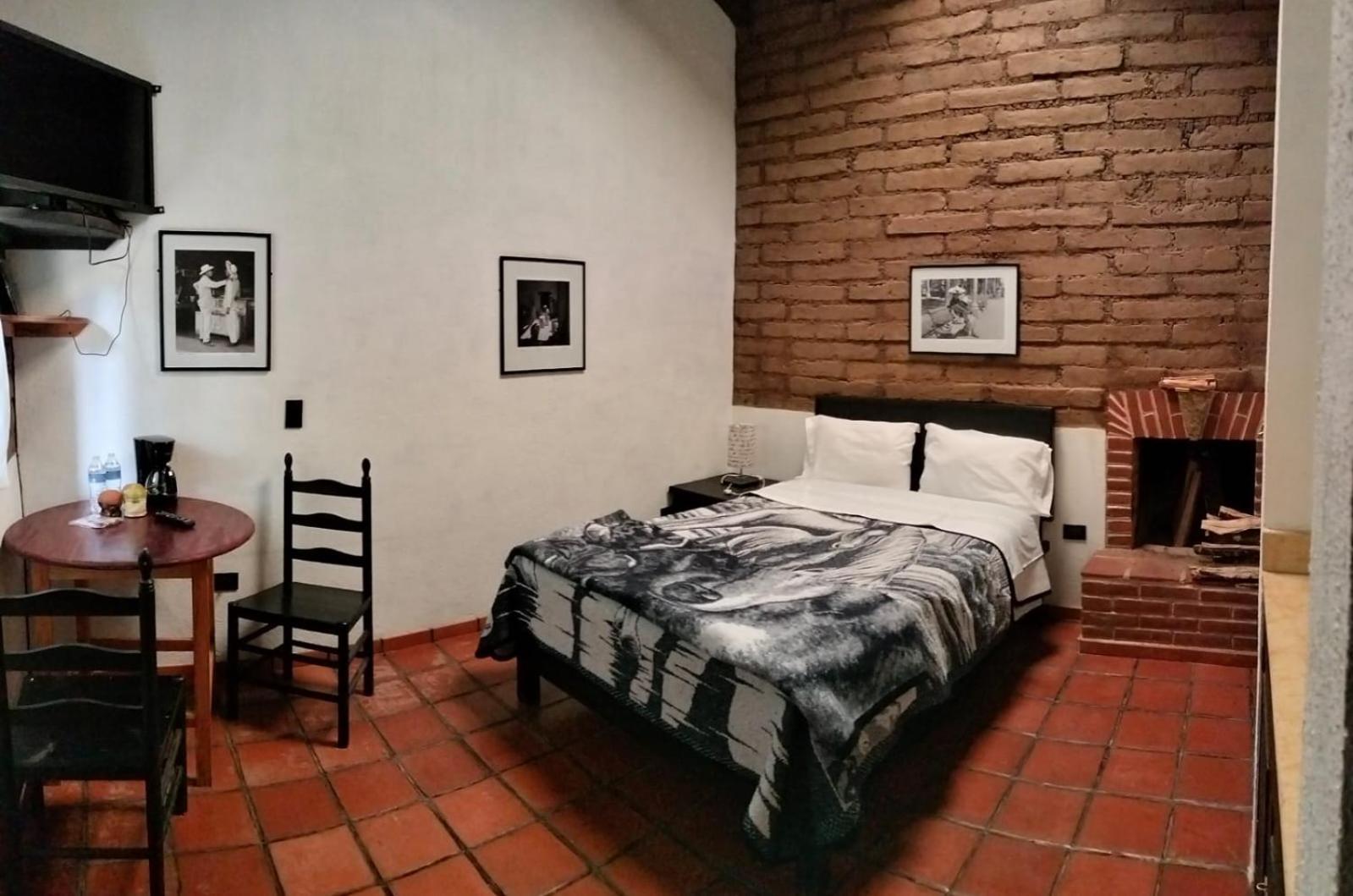 Double Room with Private Bathroom photo 1