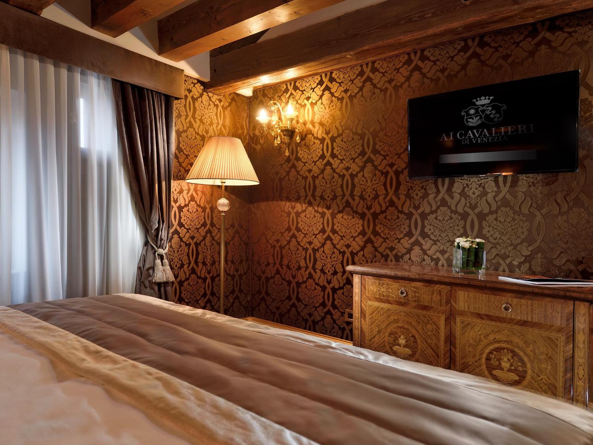 Standard Double or Twin Room thumbnail 5