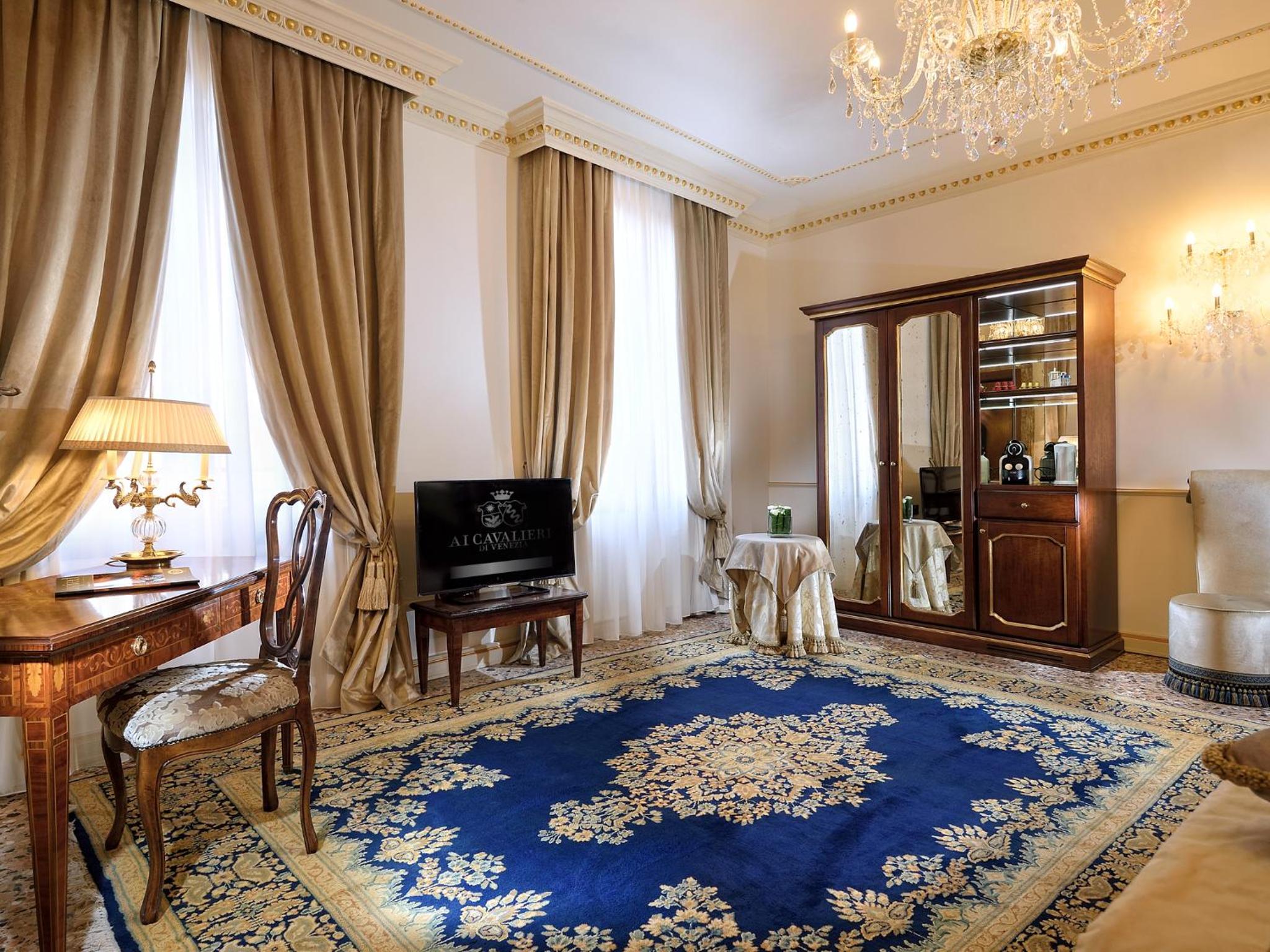 Junior Suite - Photo 11