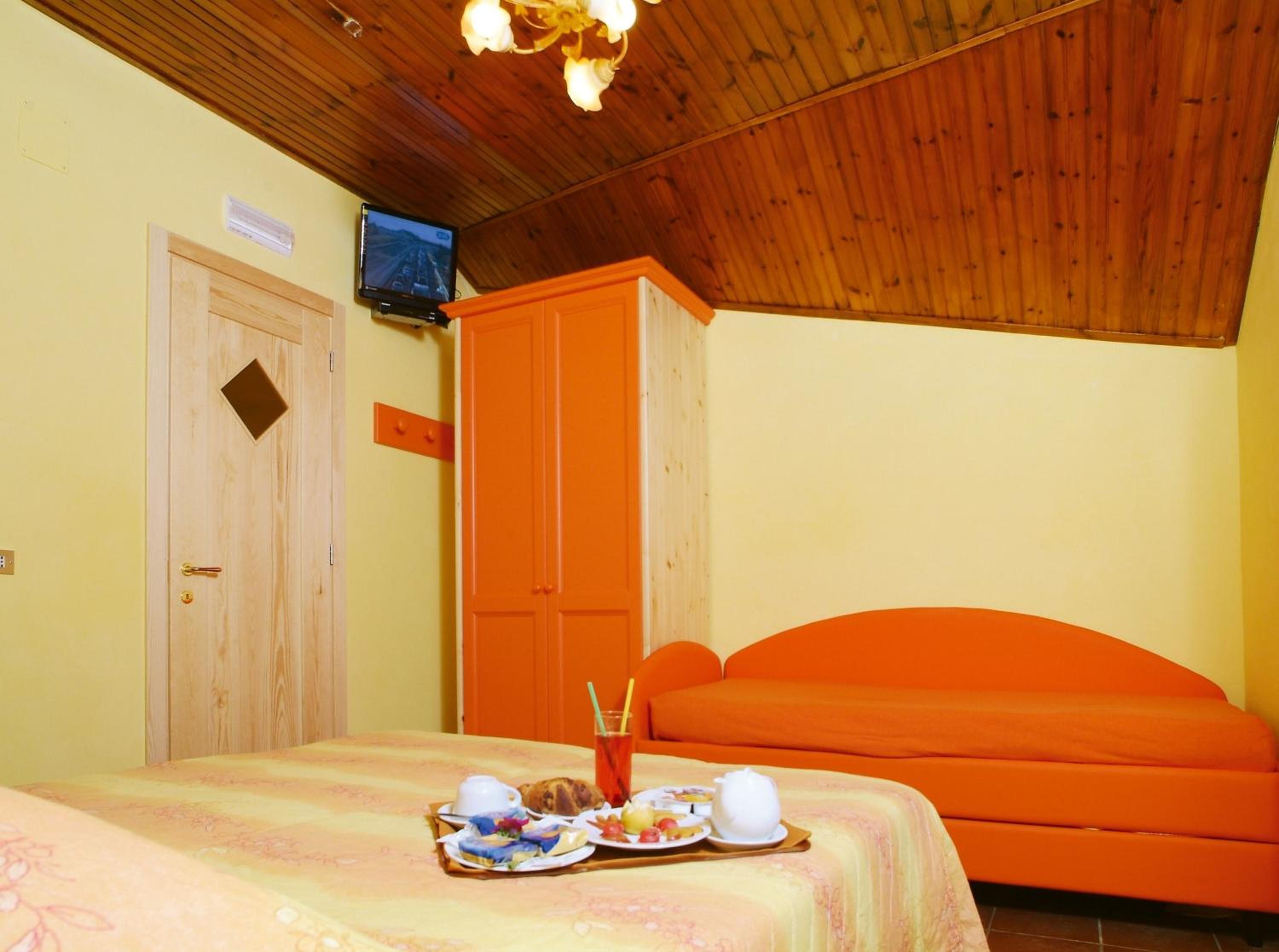 Double or Twin Room photo 1