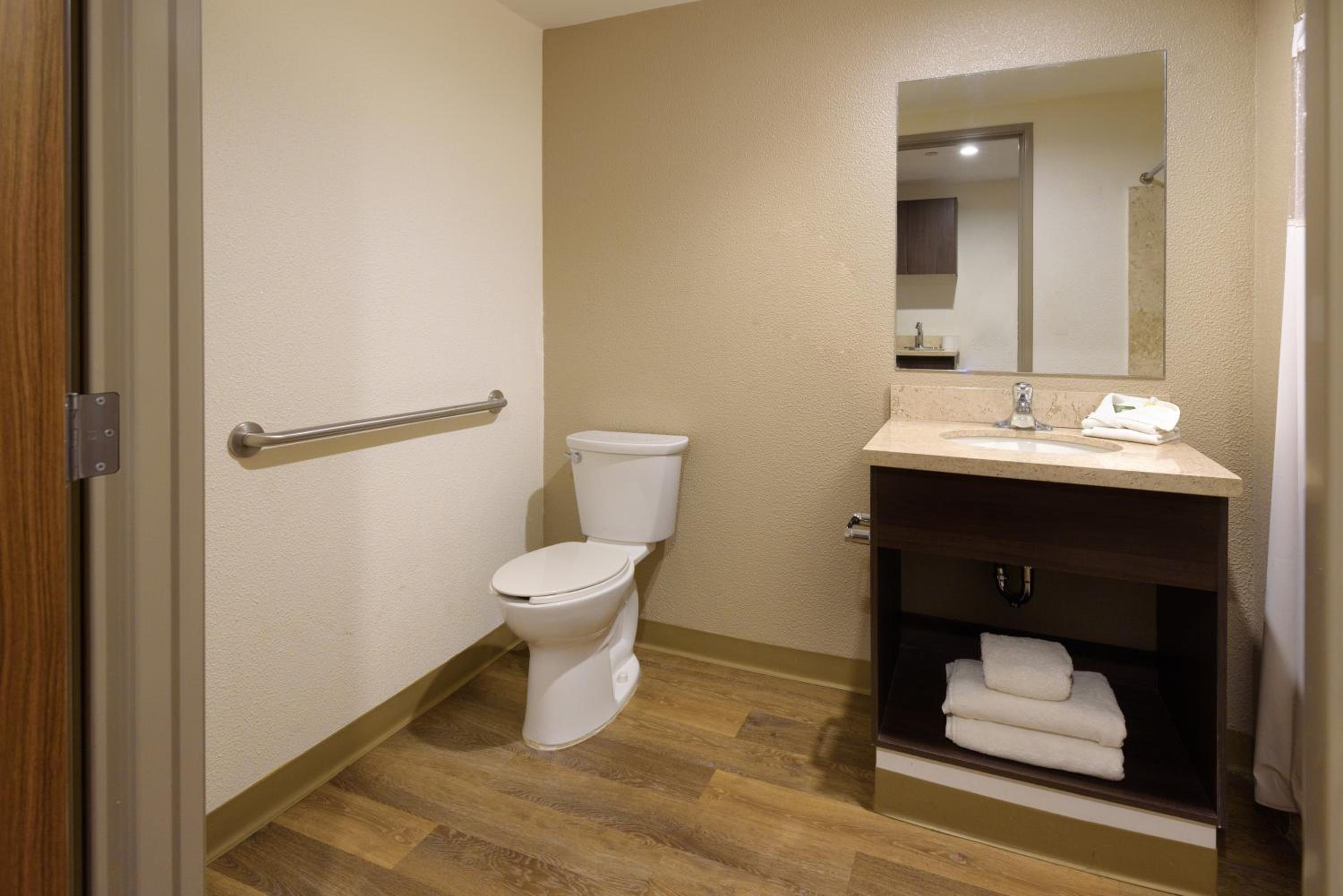 Suite - Photo 6