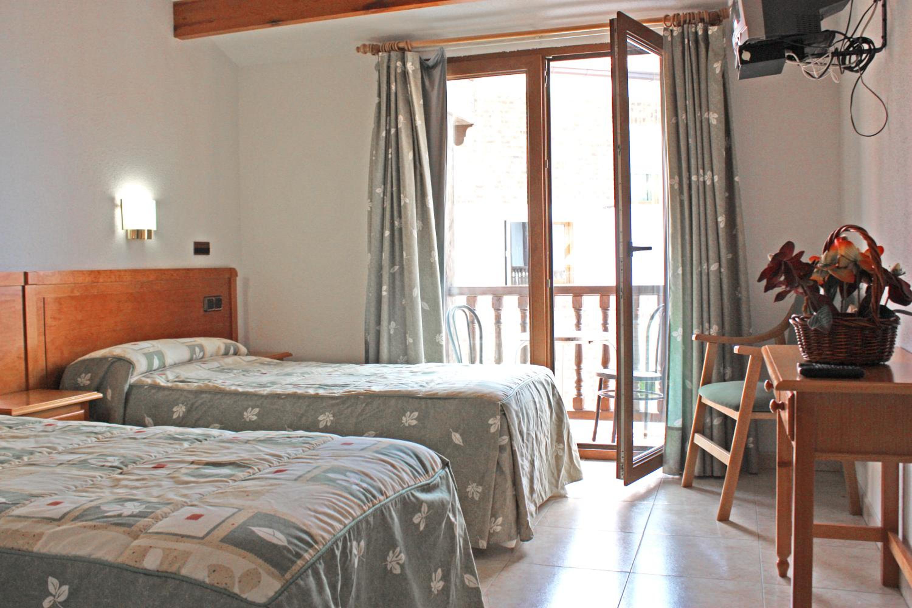 Double Room - Photo 5