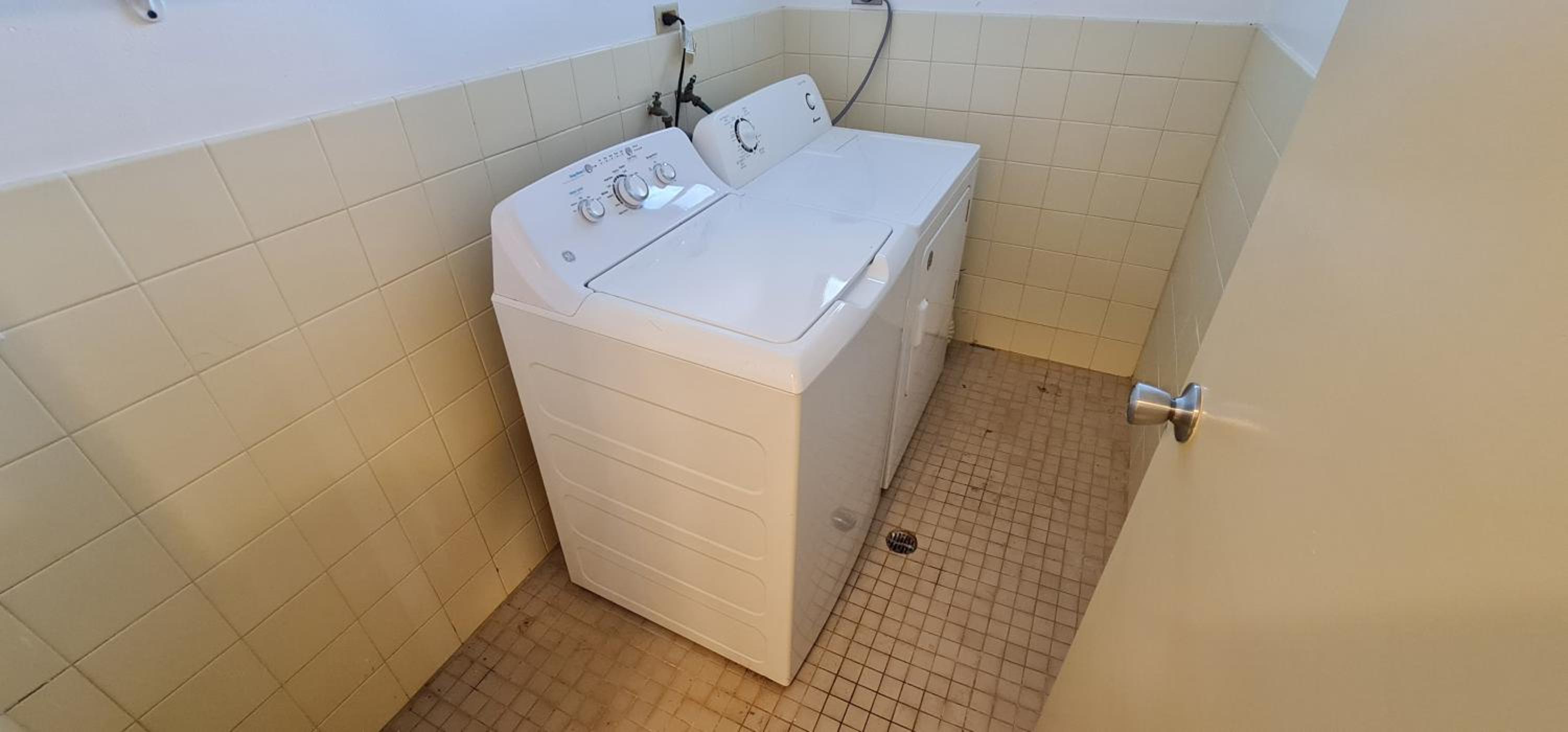 Two-Bedroom Suite with Kitchen - Non-Smoking - Photo 10