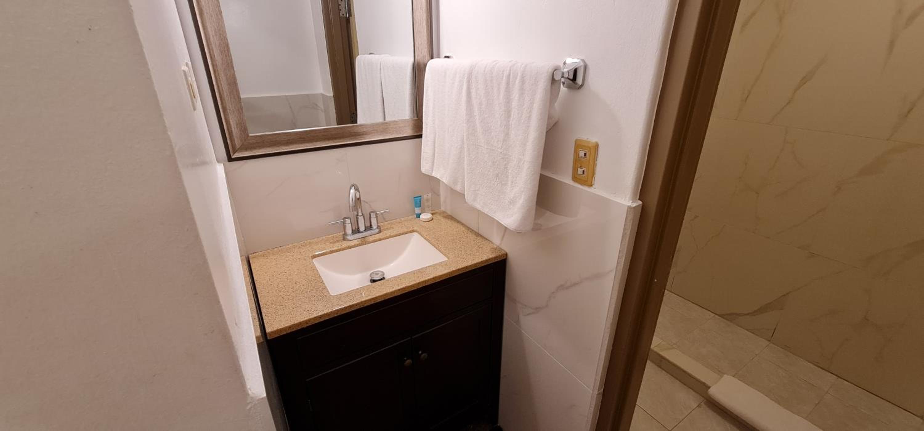 Two-Bedroom Suite with Kitchen - Non-Smoking - Photo 9