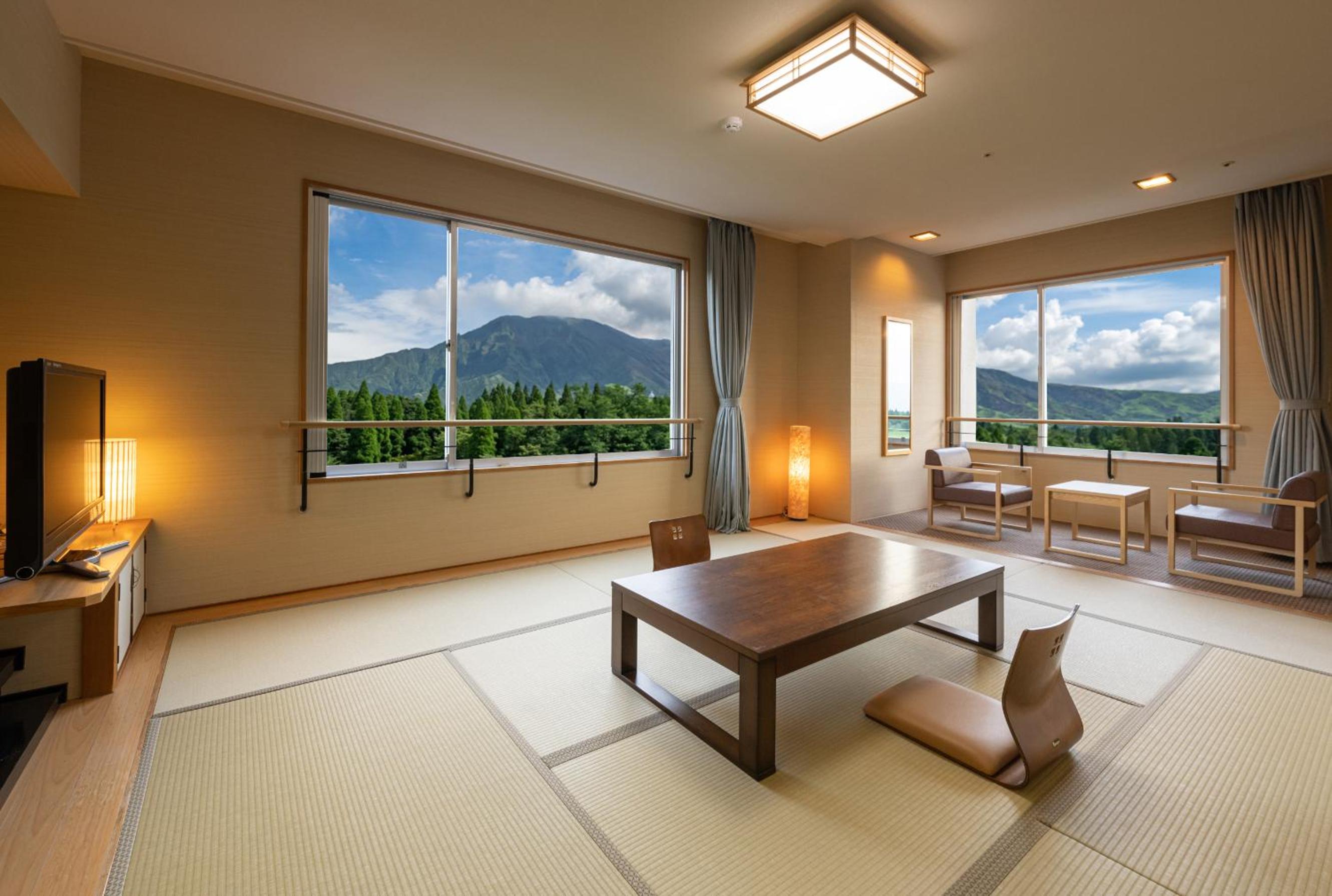 Japanese-Style Room (37㎡) photo 1