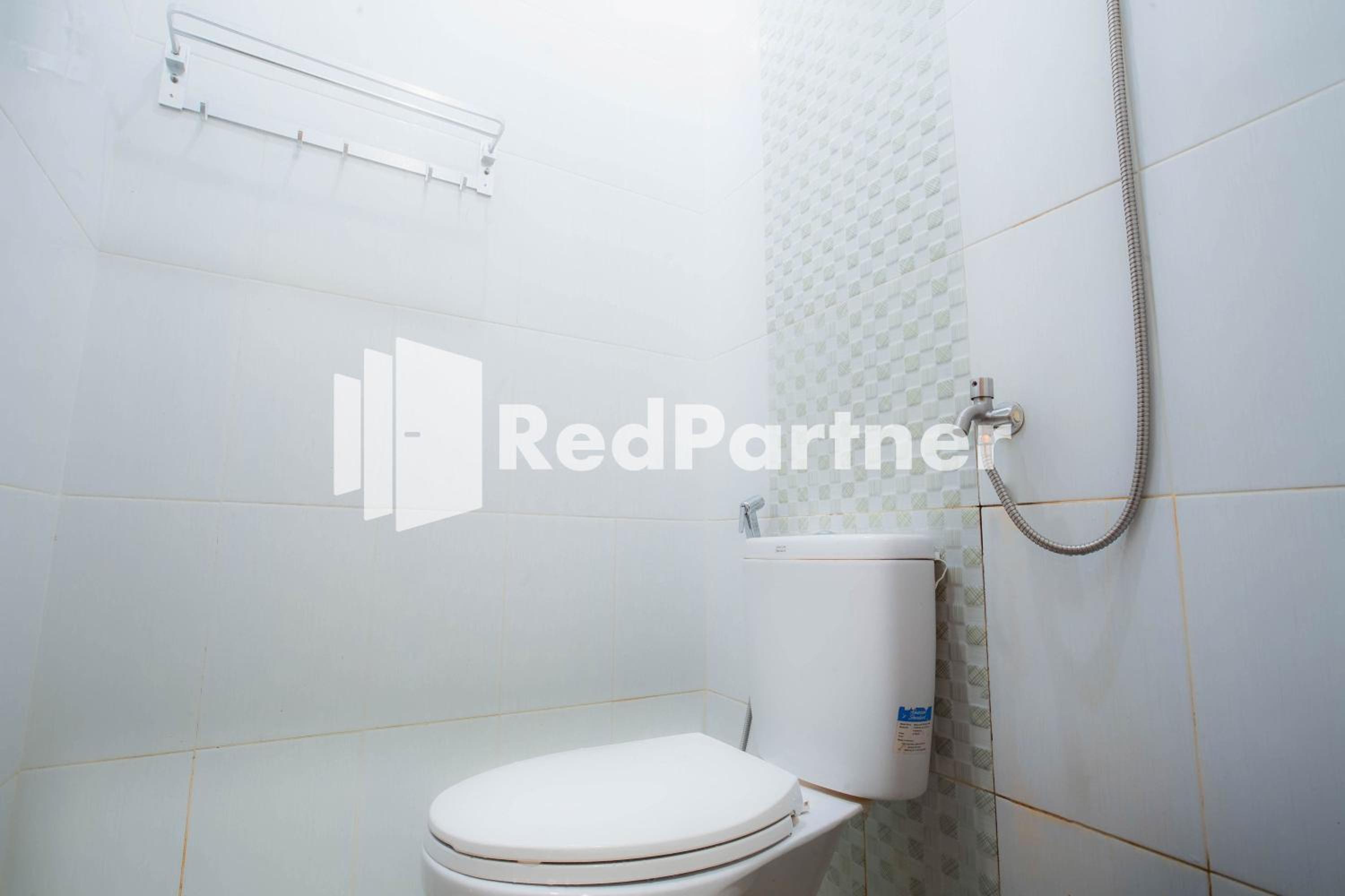 Standard Double Room - Photo 8