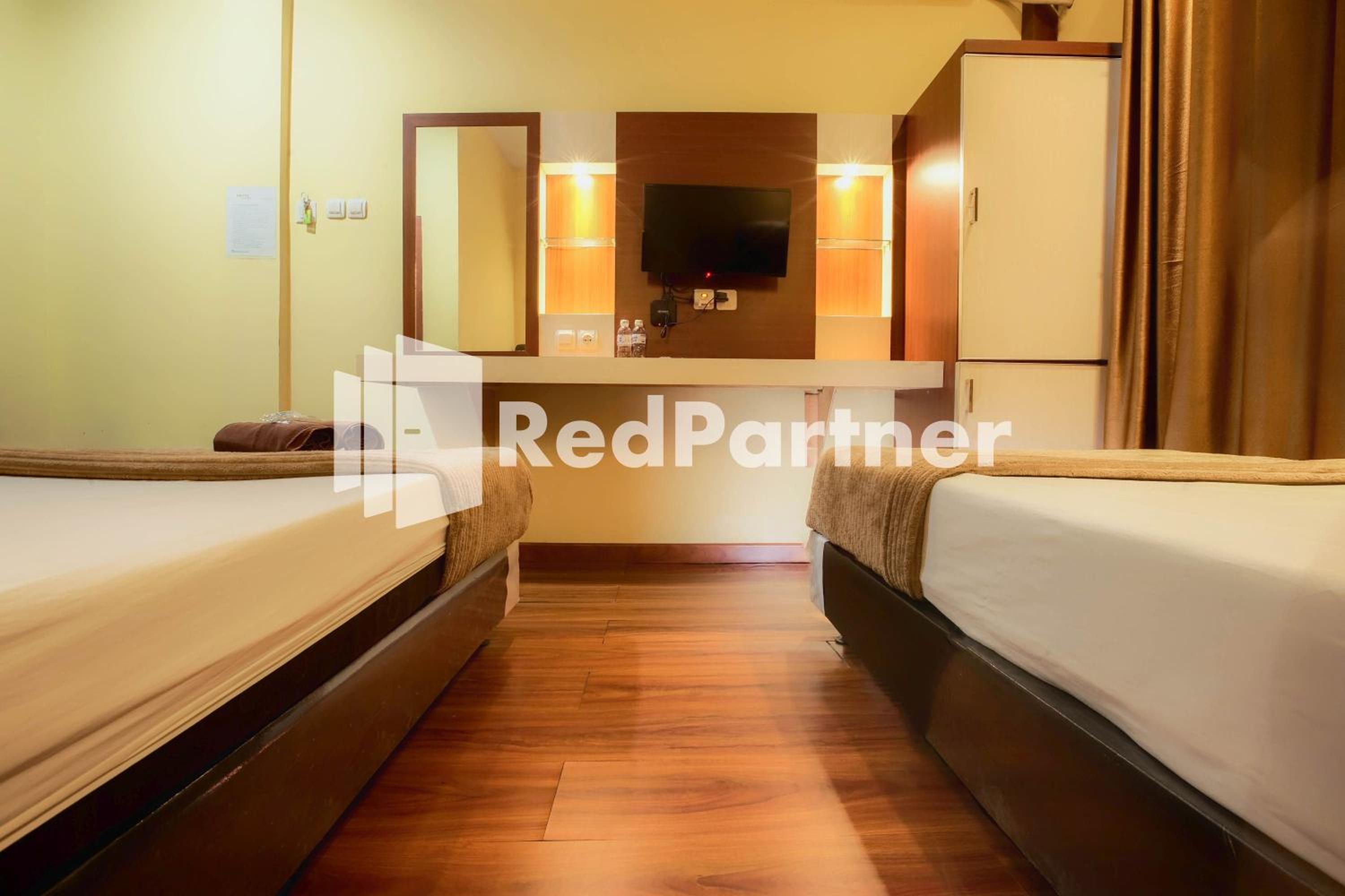 Twin Room - Photo 8