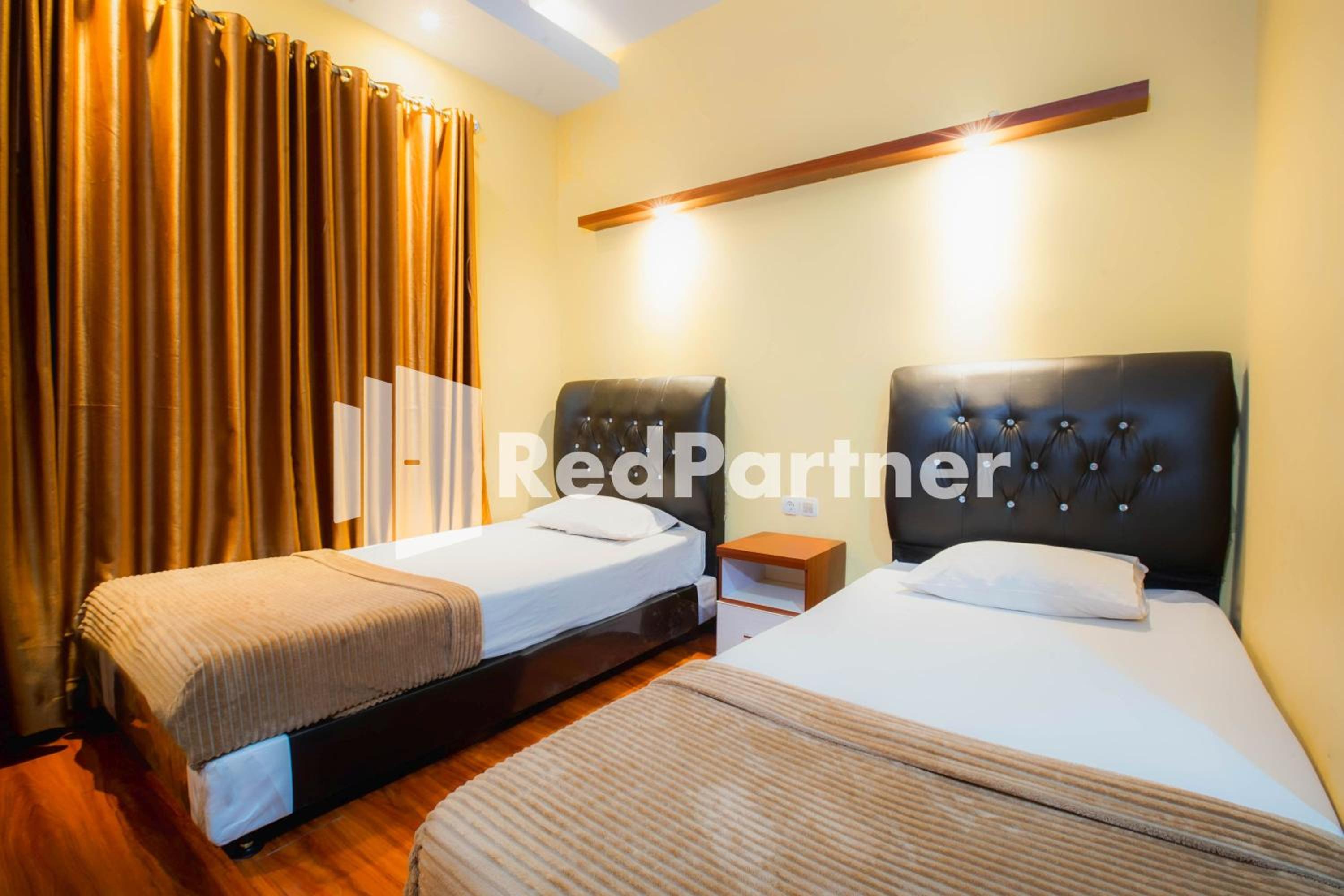 Twin Room - Photo 1