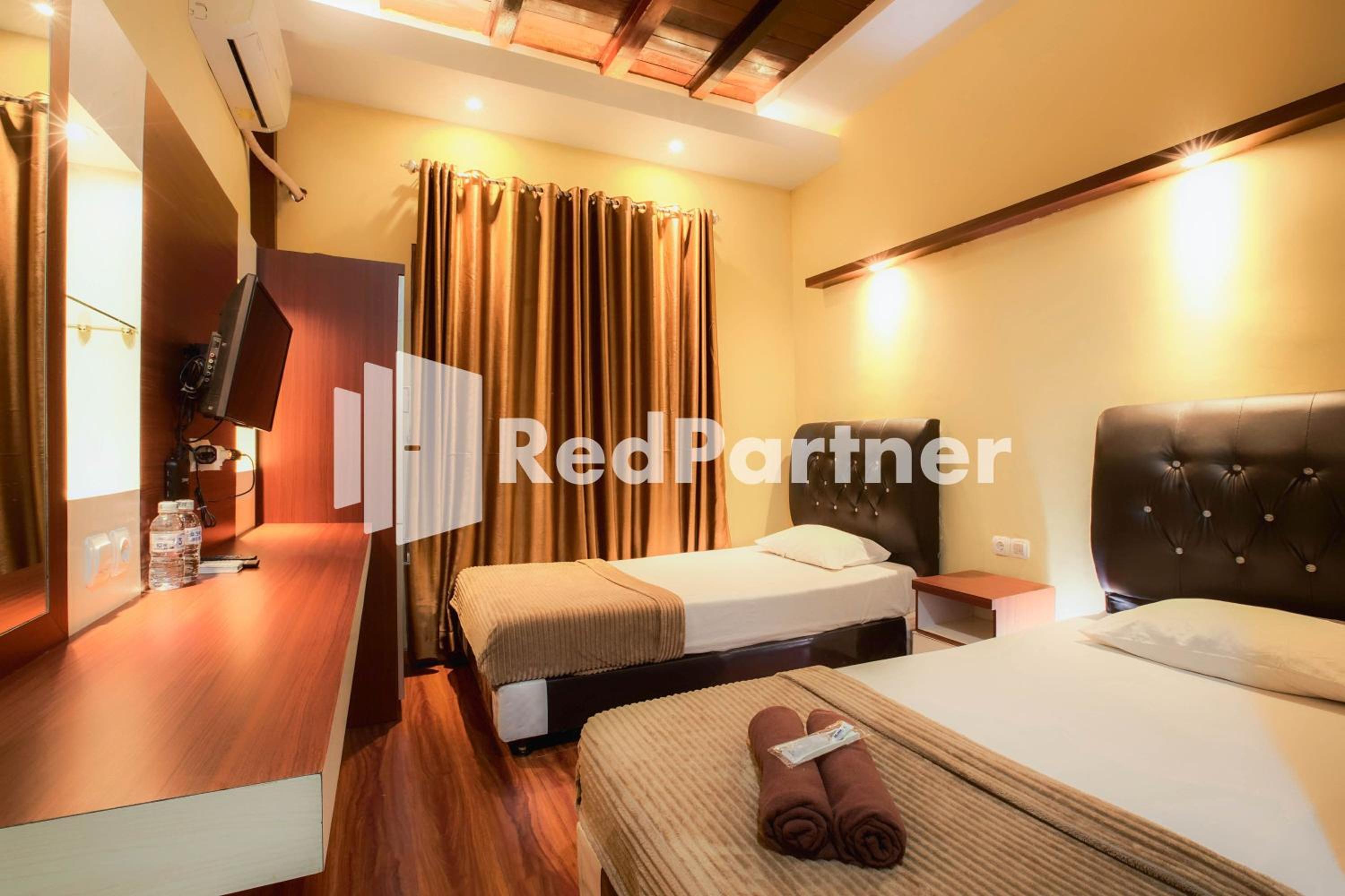 Twin Room - Photo 9
