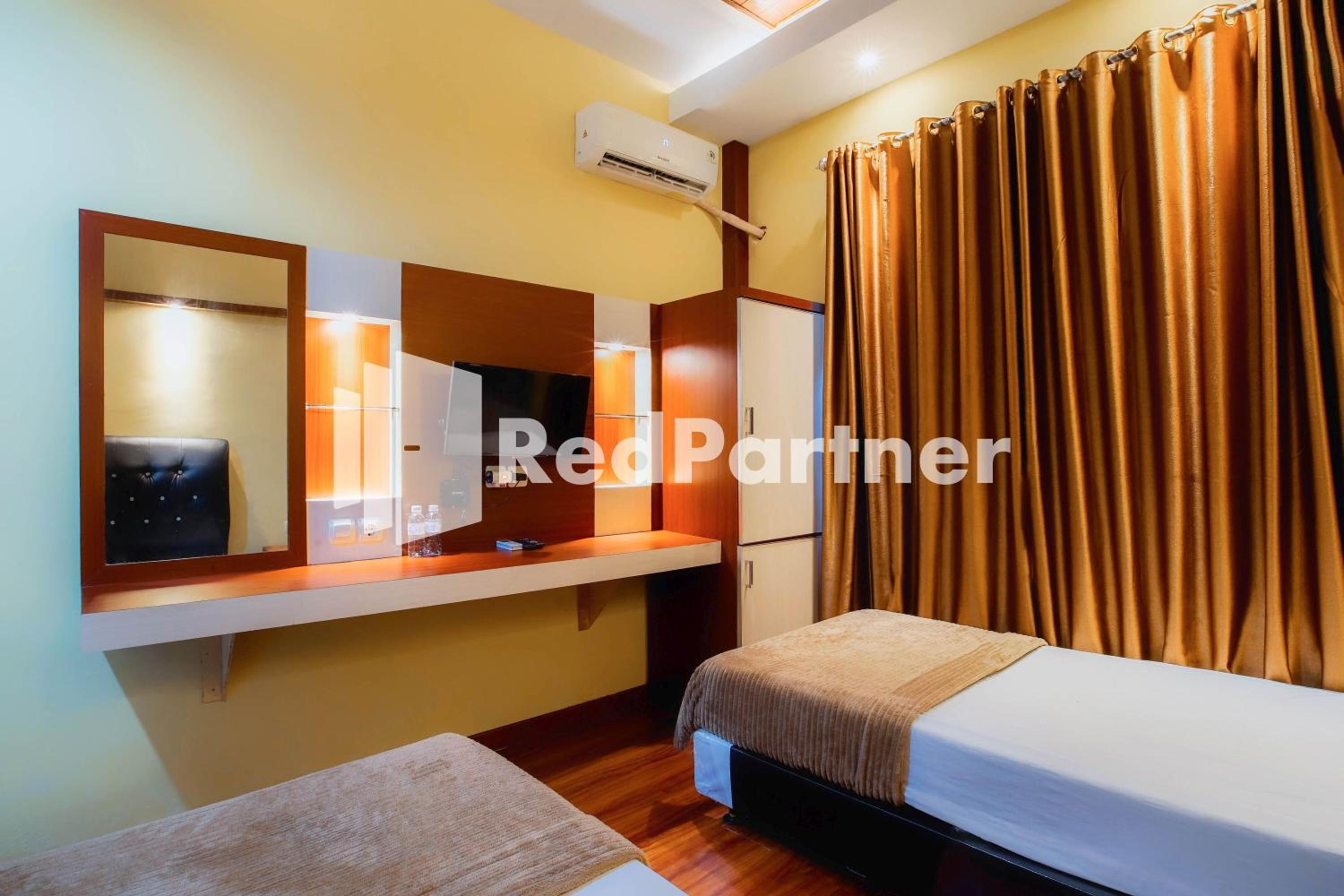 Twin Room - Photo 11