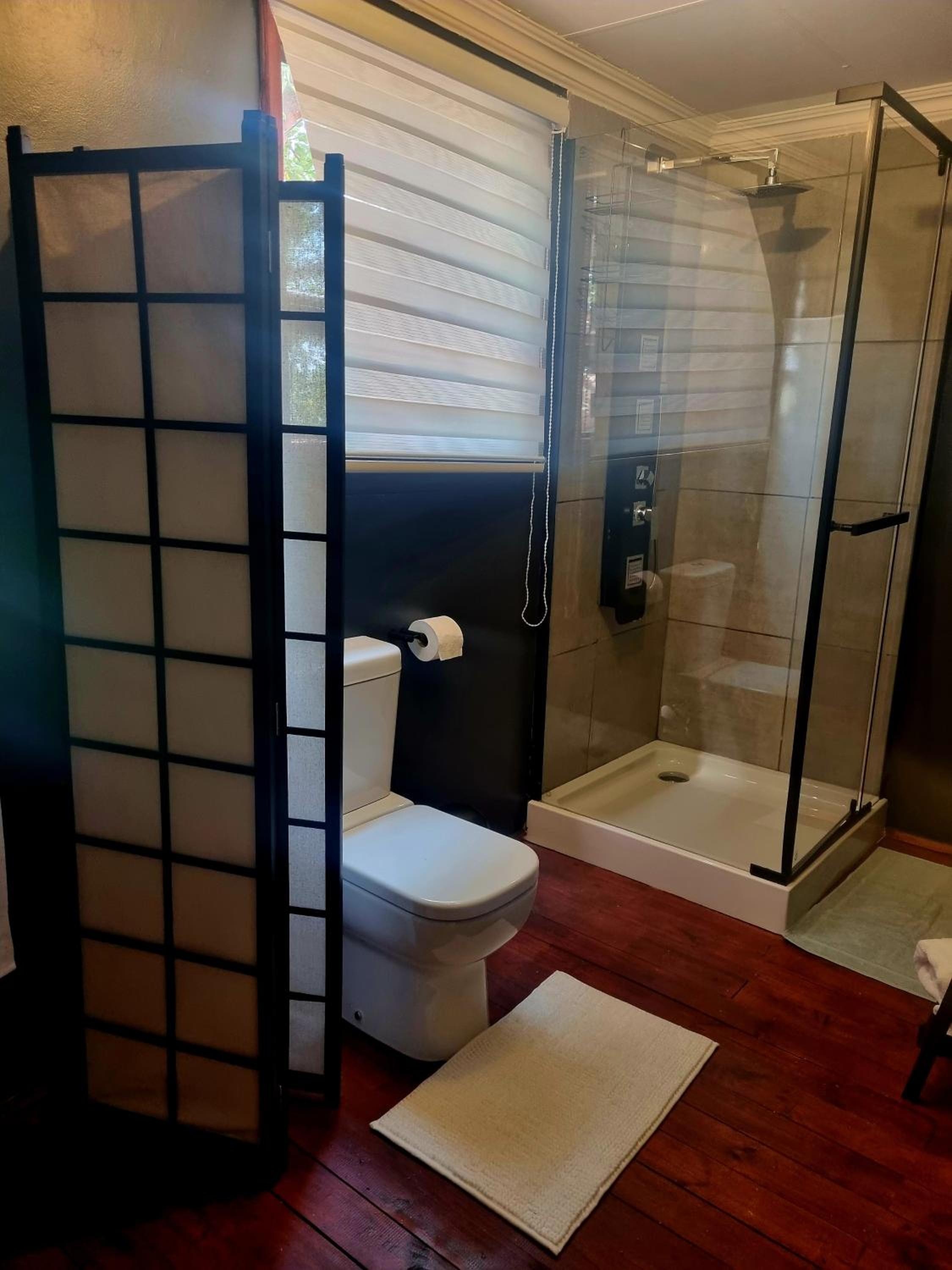 Deluxe King Room - Photo 4