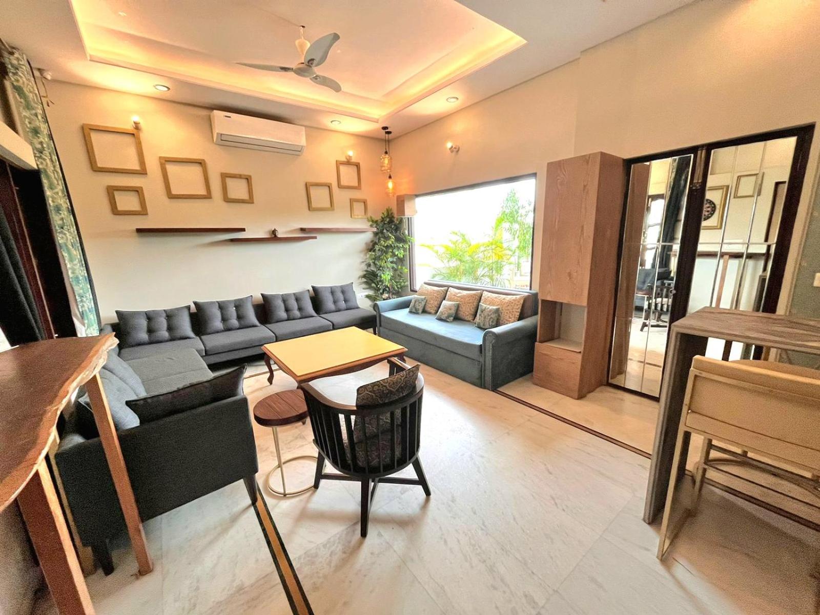 King Studio with Sofa Bed - Photo 19