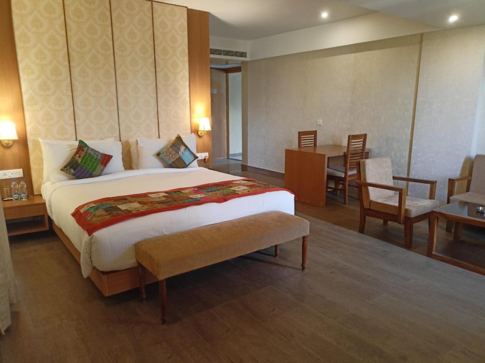 Royal Suites with Living Area & Balcony Sit-out - Photo 8