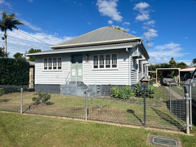 Three-Bedroom House photo 2