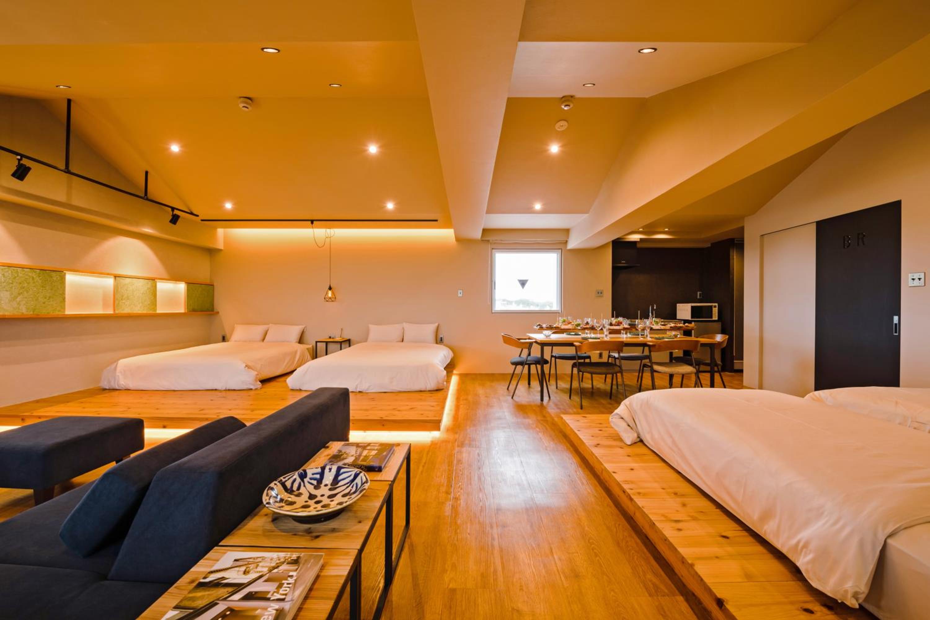 Superior Family Room - Photo 13