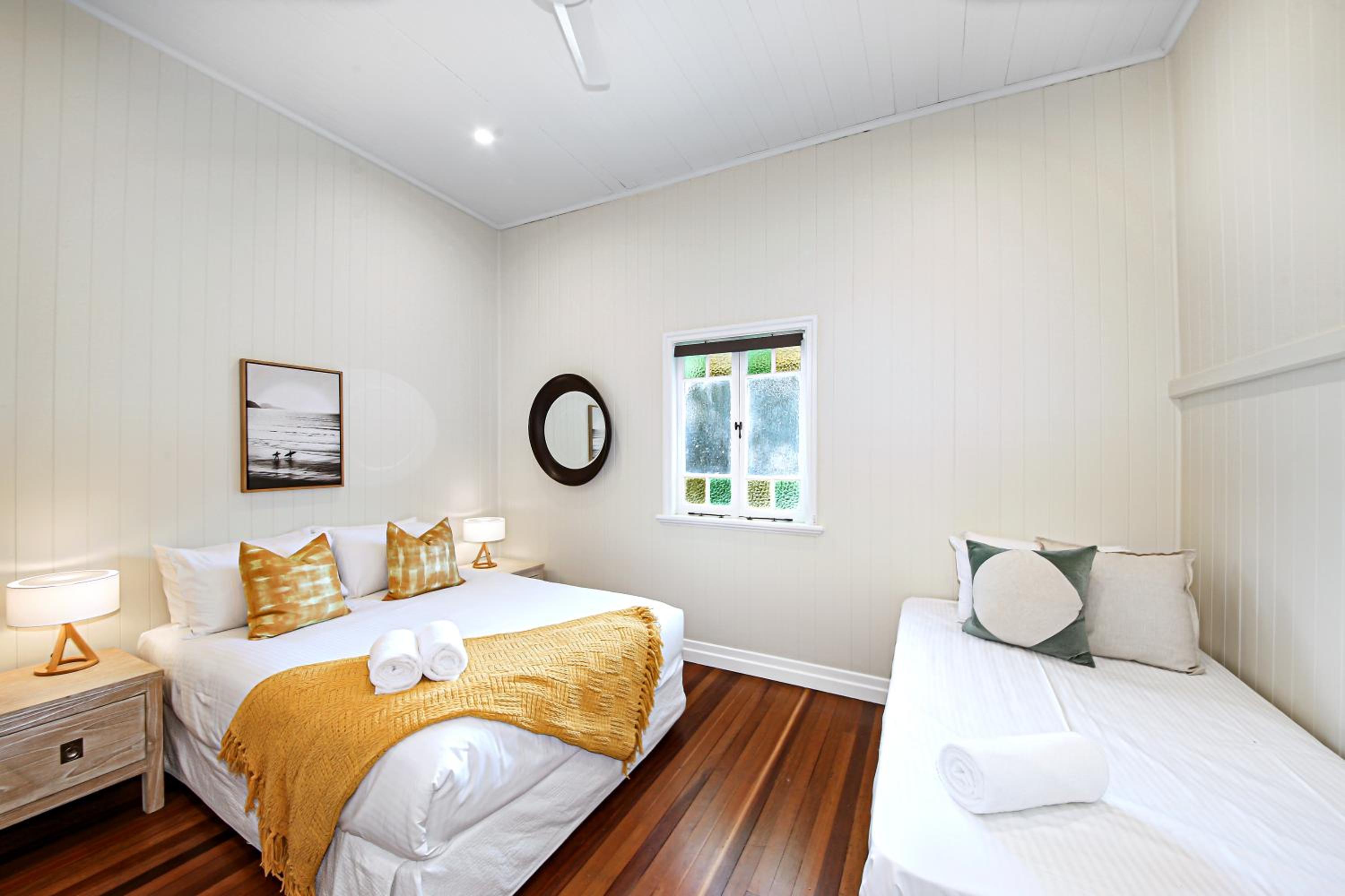 Four-Bedroom House photo 3