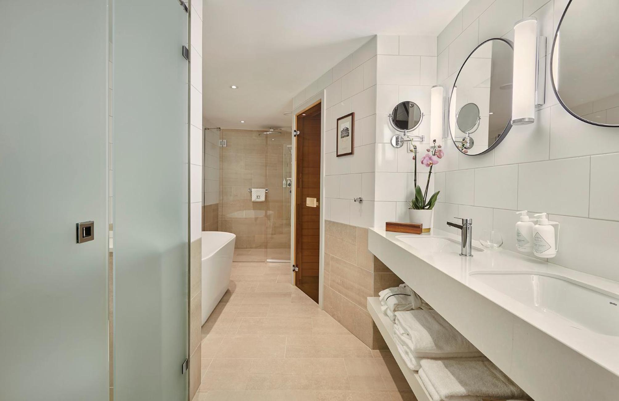 Nordic Suite with Sauna - Photo 2