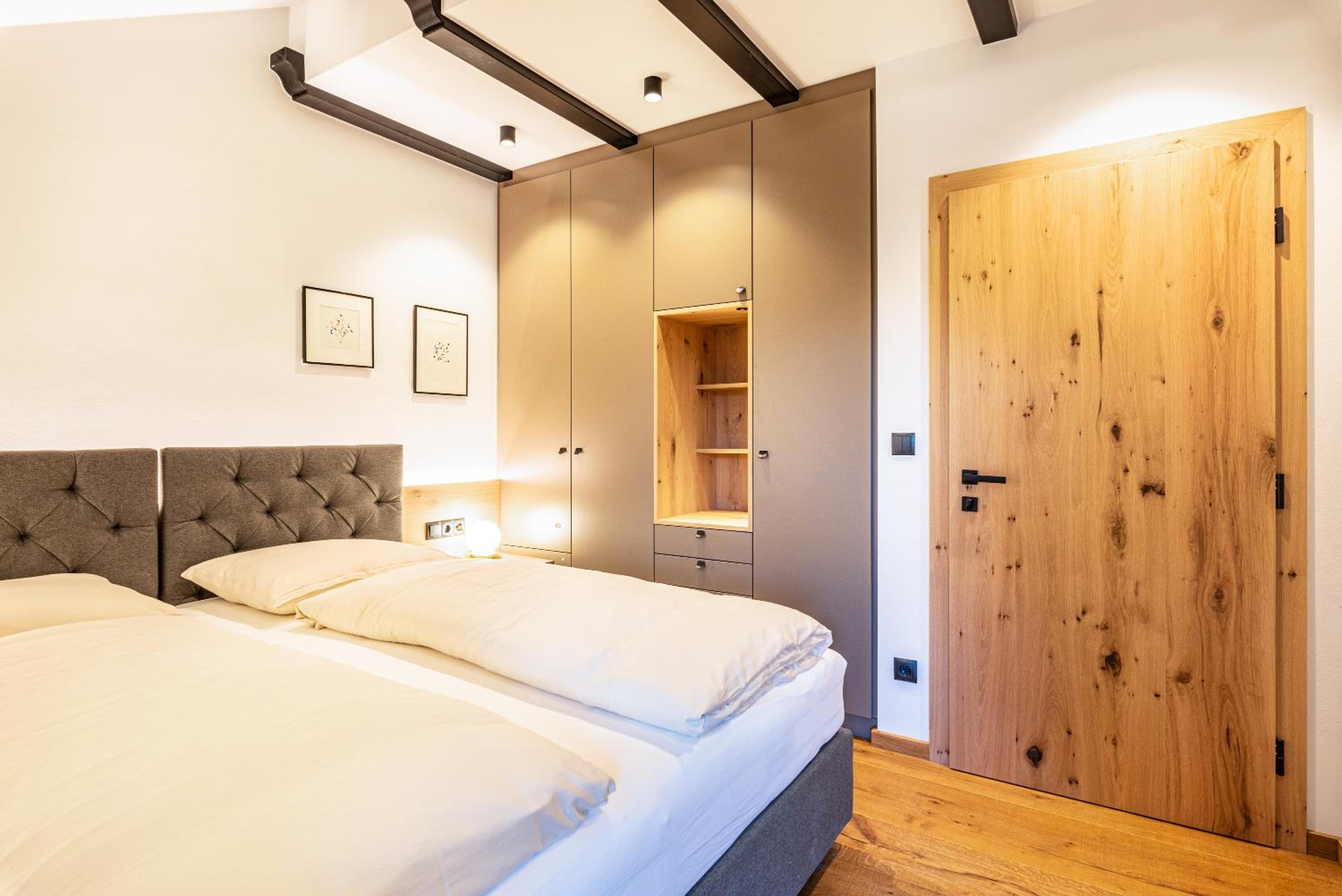 Superior One-Bedroom Apartment with Balcony