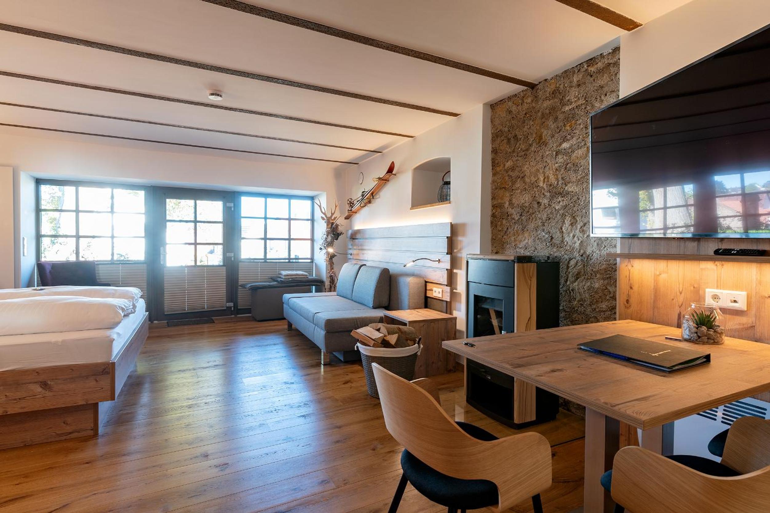 Deluxe Suite - Photo 1