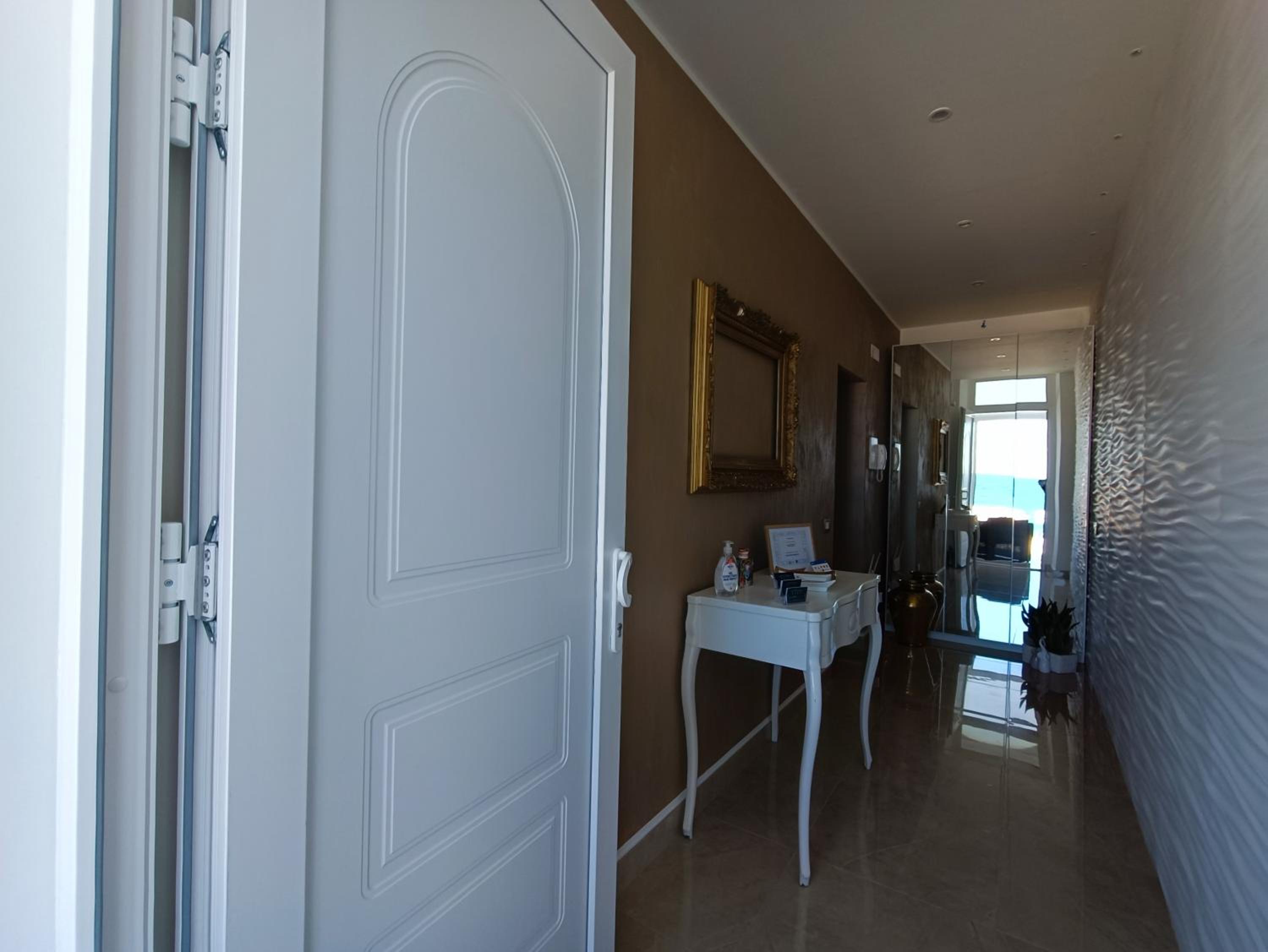 King Room with Spa Bath