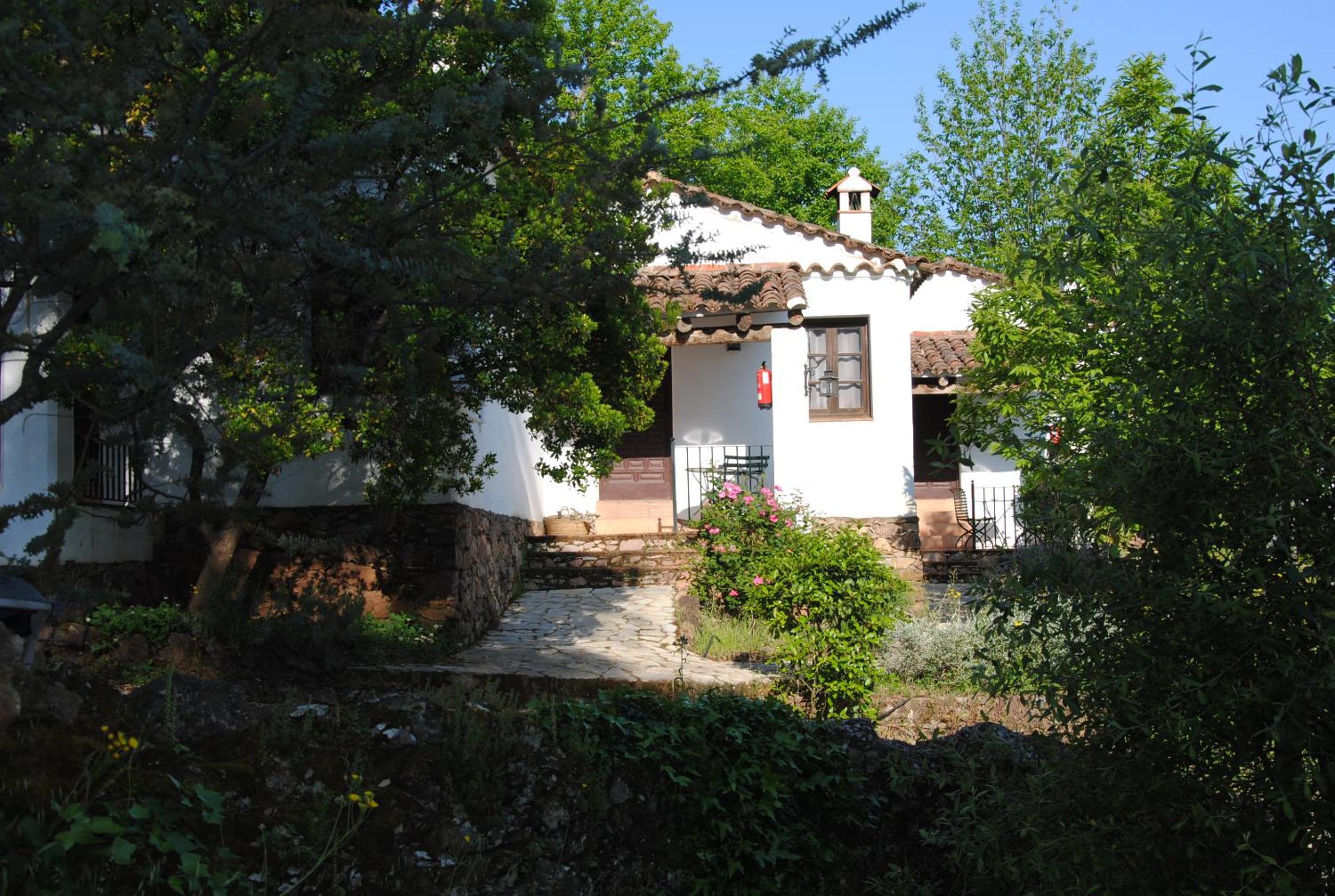 One-Bedroom House - Photo 25