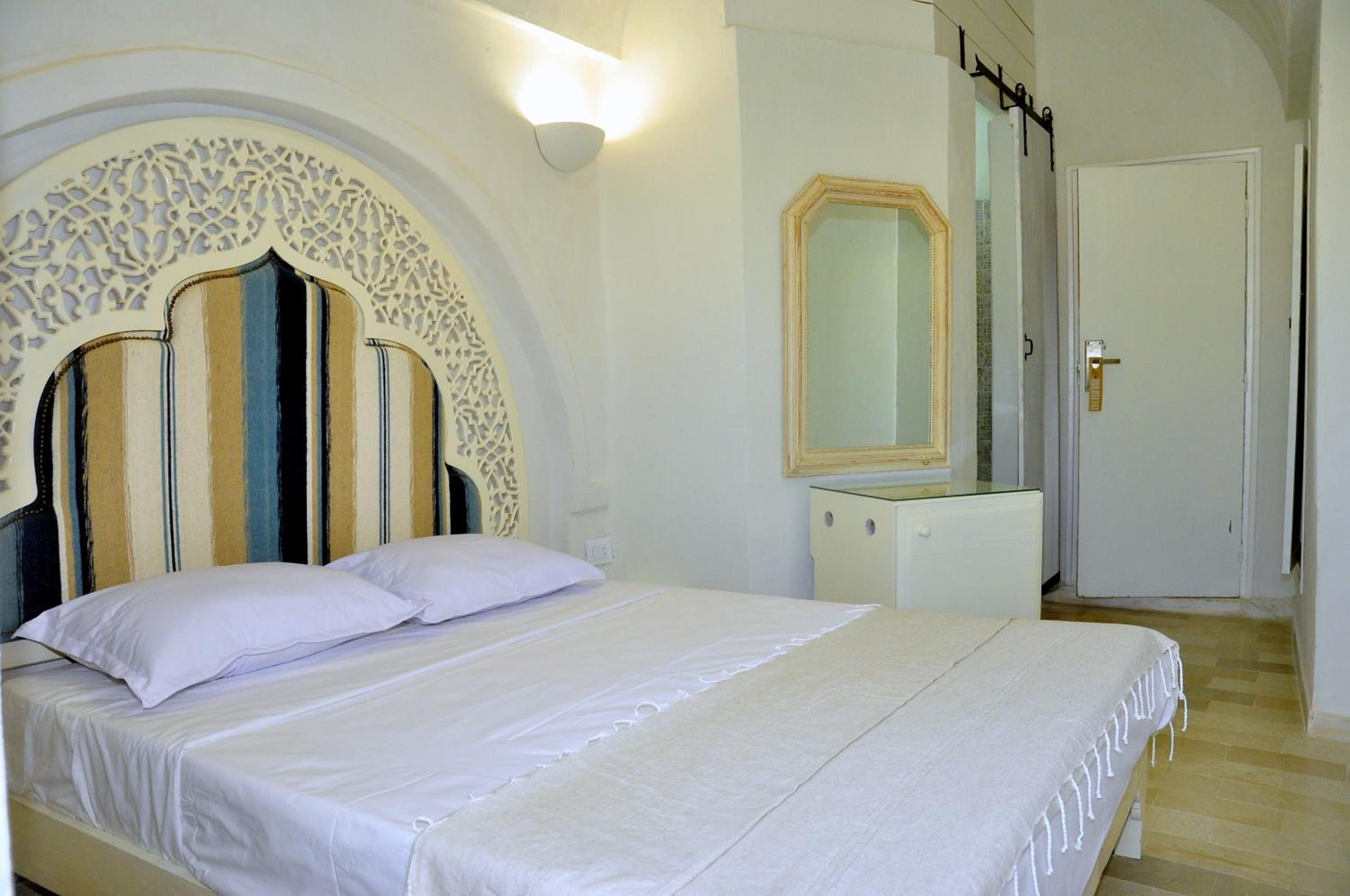 Deluxe Double Room with Balcony photo 1