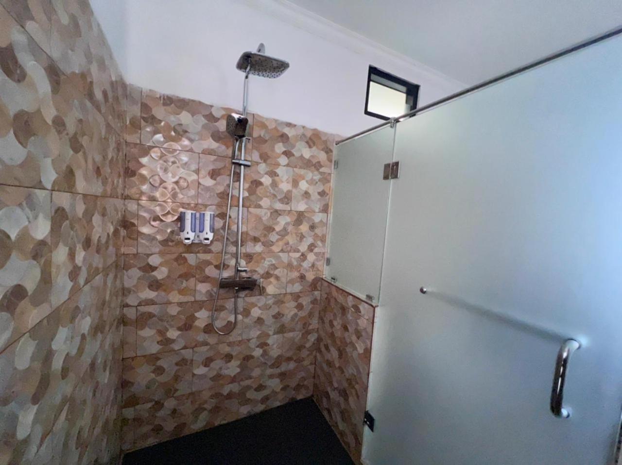 Double Room - Disability Access - Photo 3