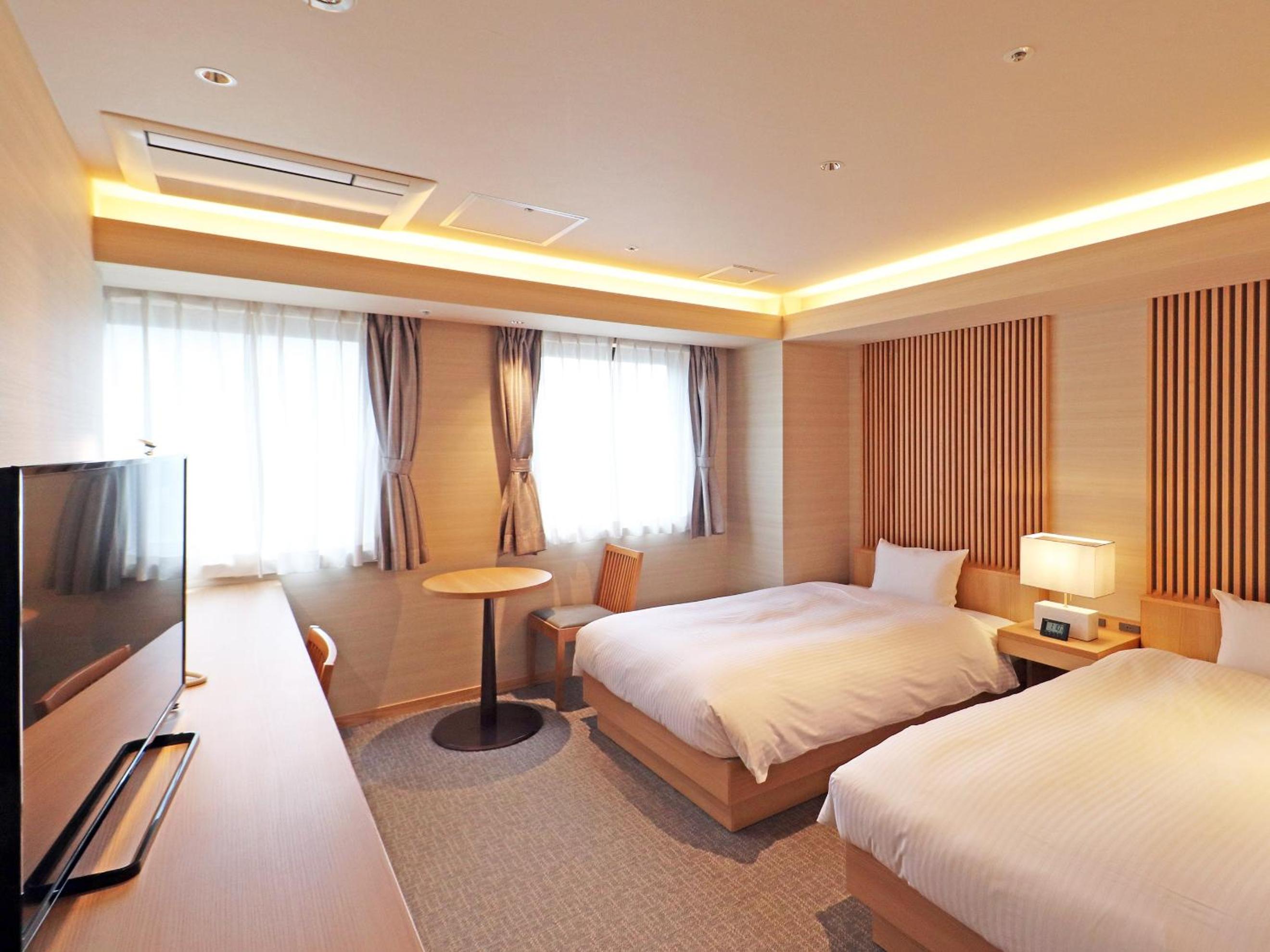 Deluxe Twin Room - Non-Smoking - Photo 2