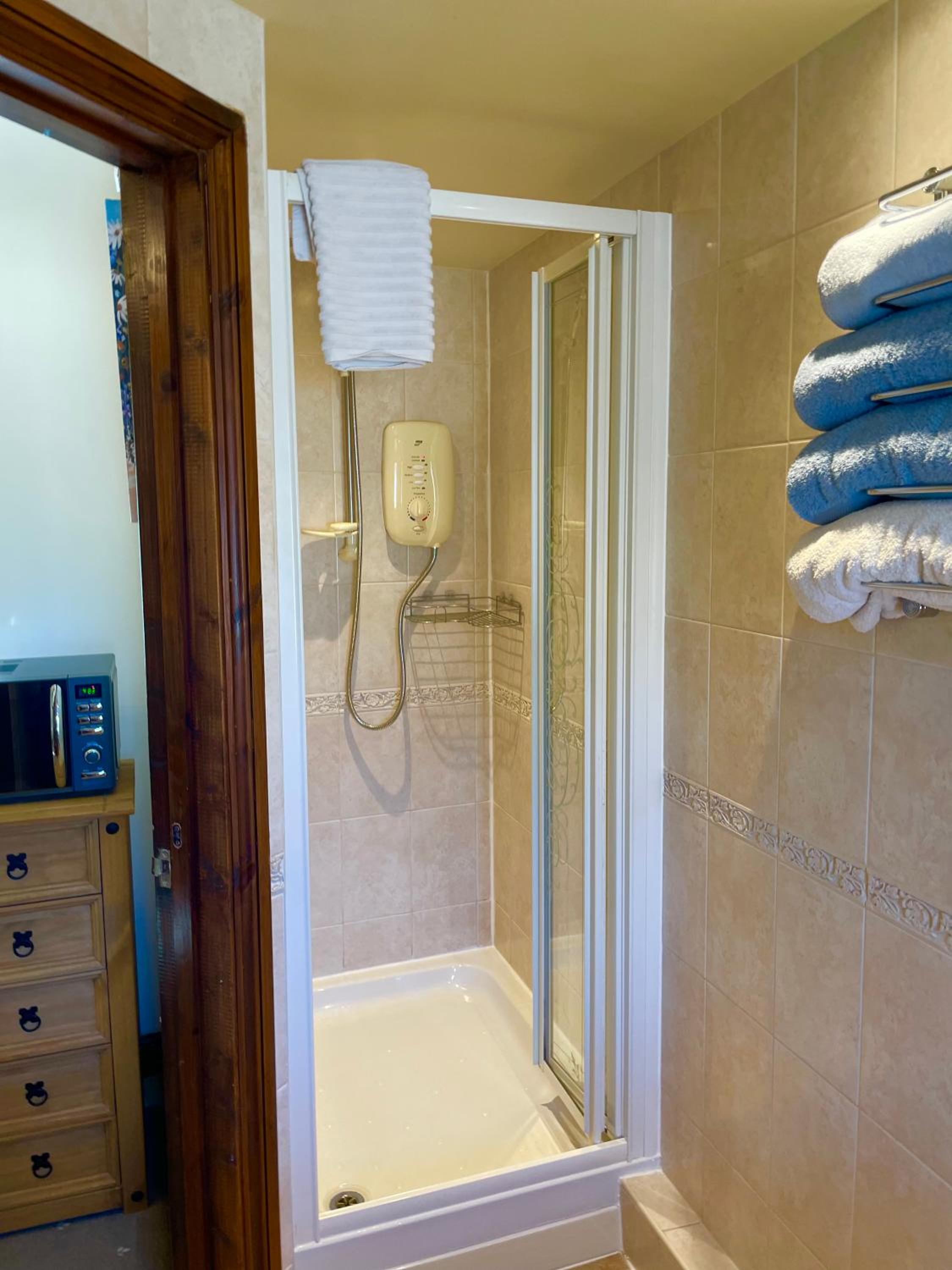 Deluxe King Room - Photo 6
