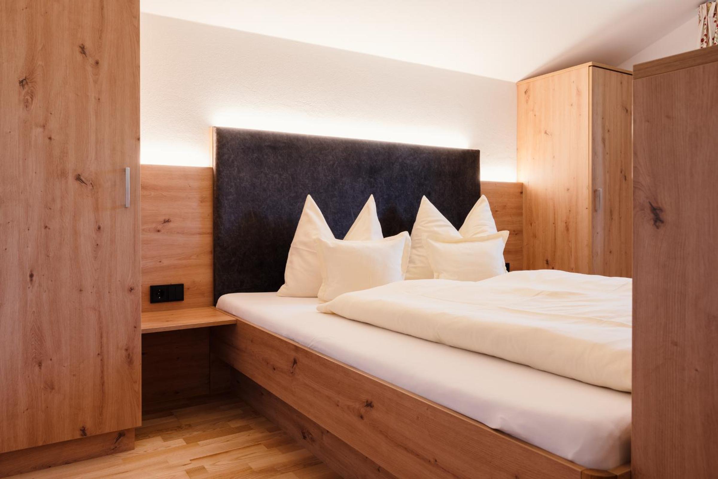 One-Bedroom Apartment (2 Adults + 2 Children)