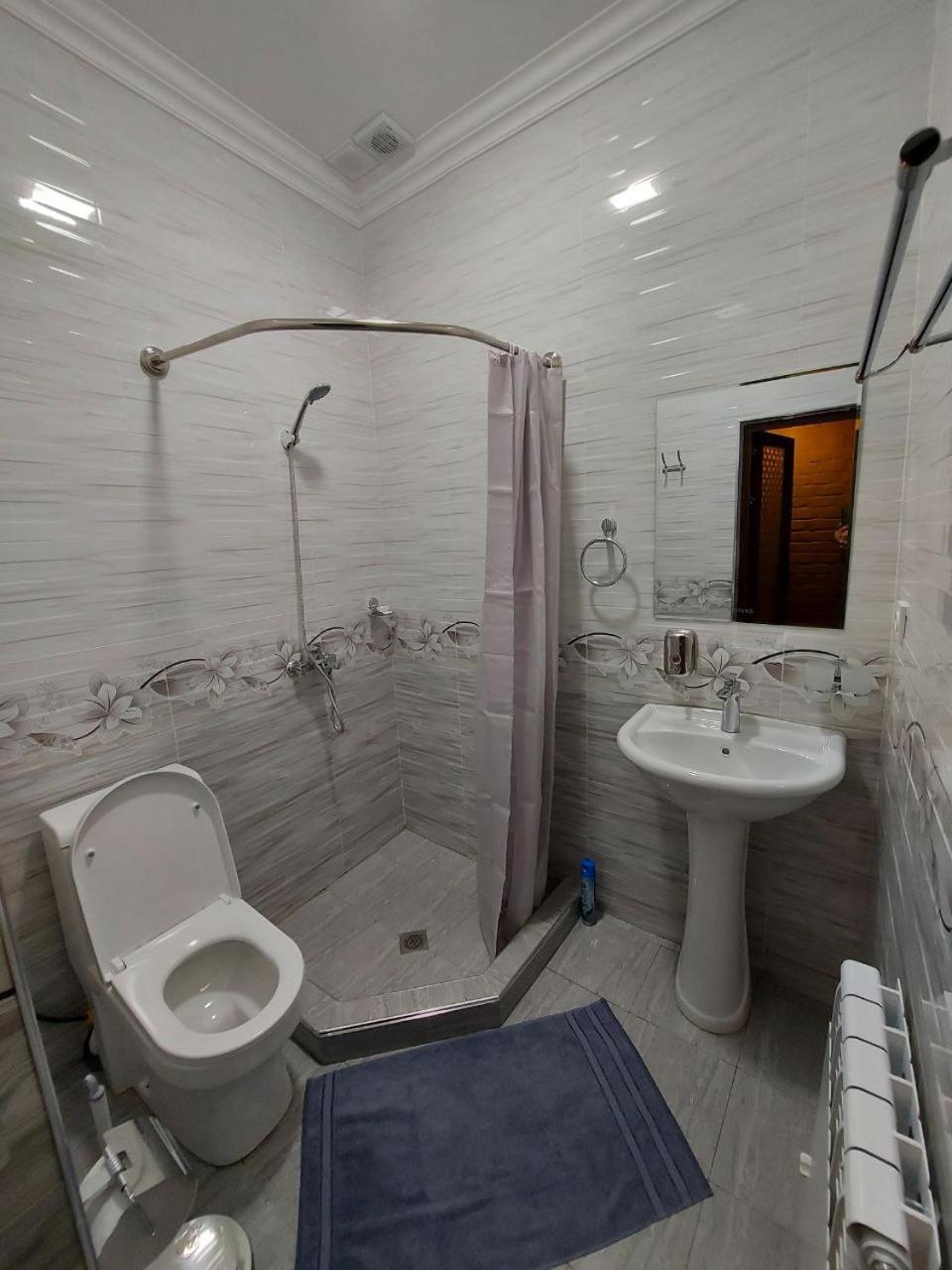 Family Room - Photo 10