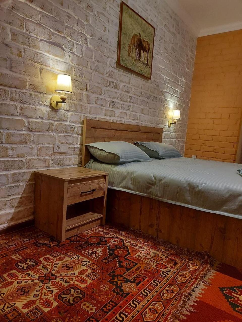Double Room with Private Bathroom - Photo 3