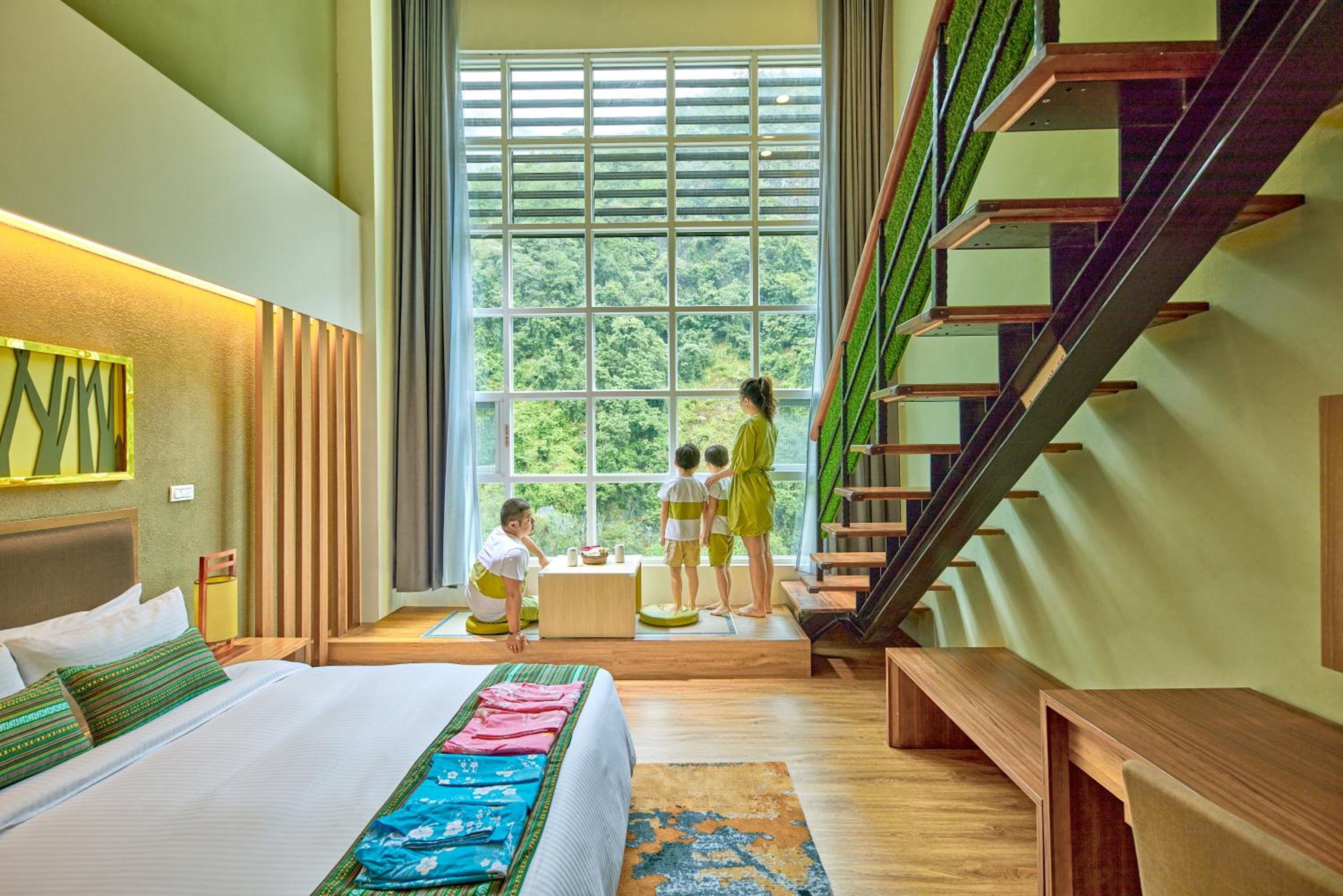Loft Family Room with Creek View photo 3