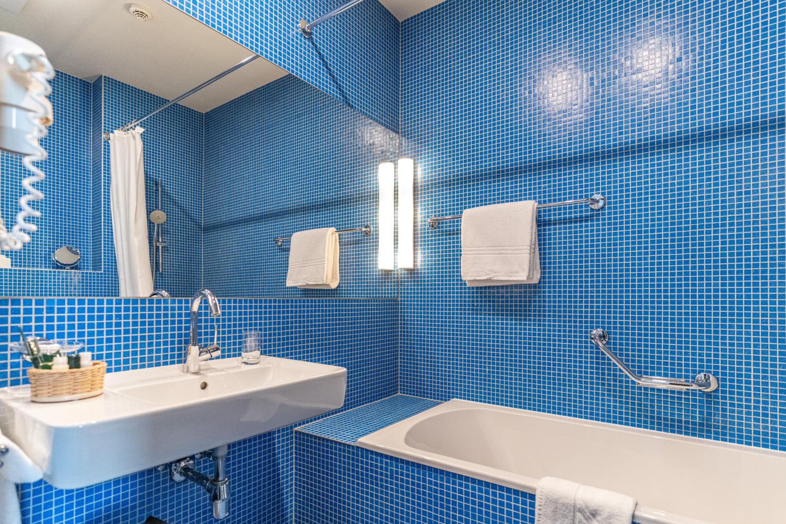 Single Room with Bath