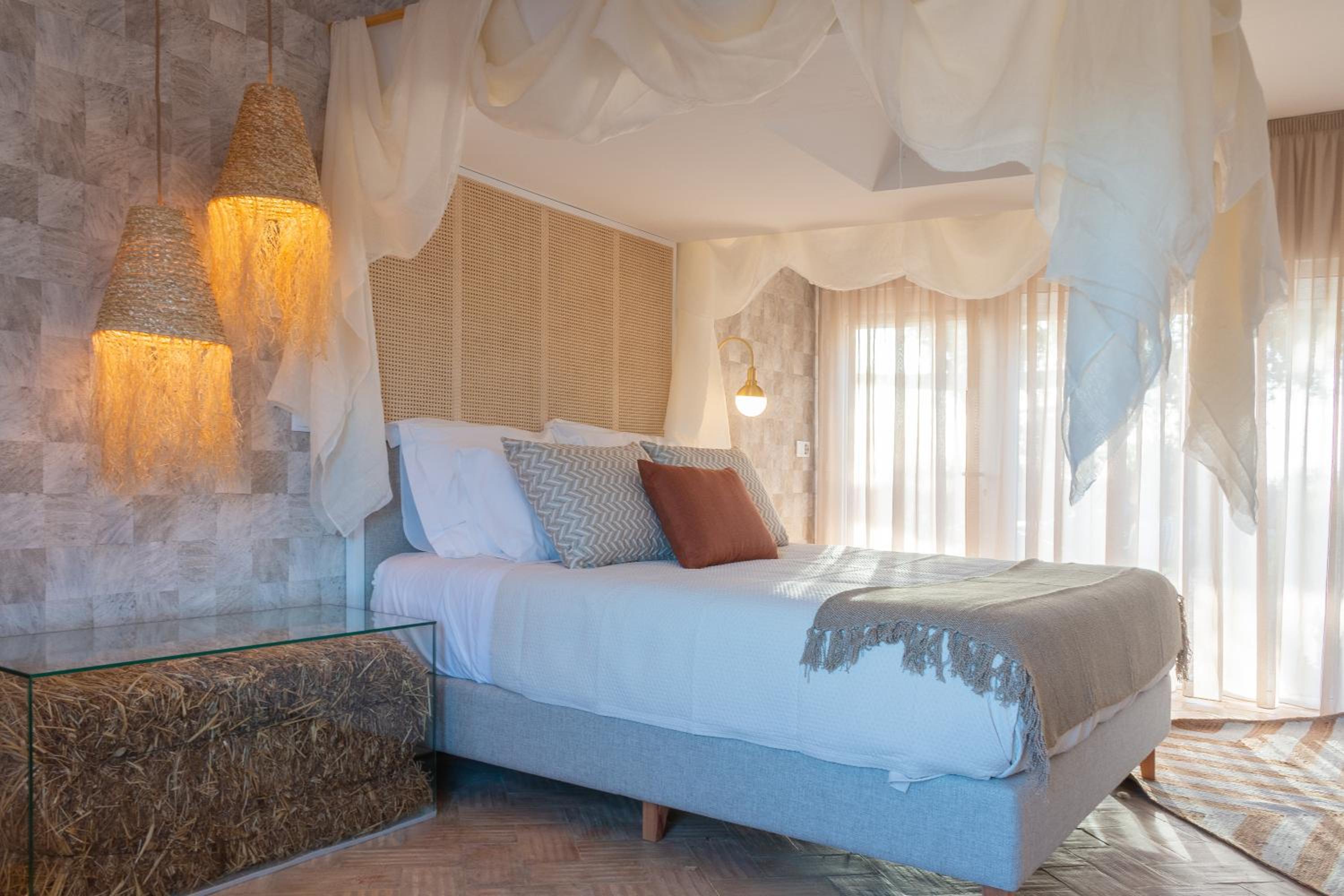 King Room with Spa Bath