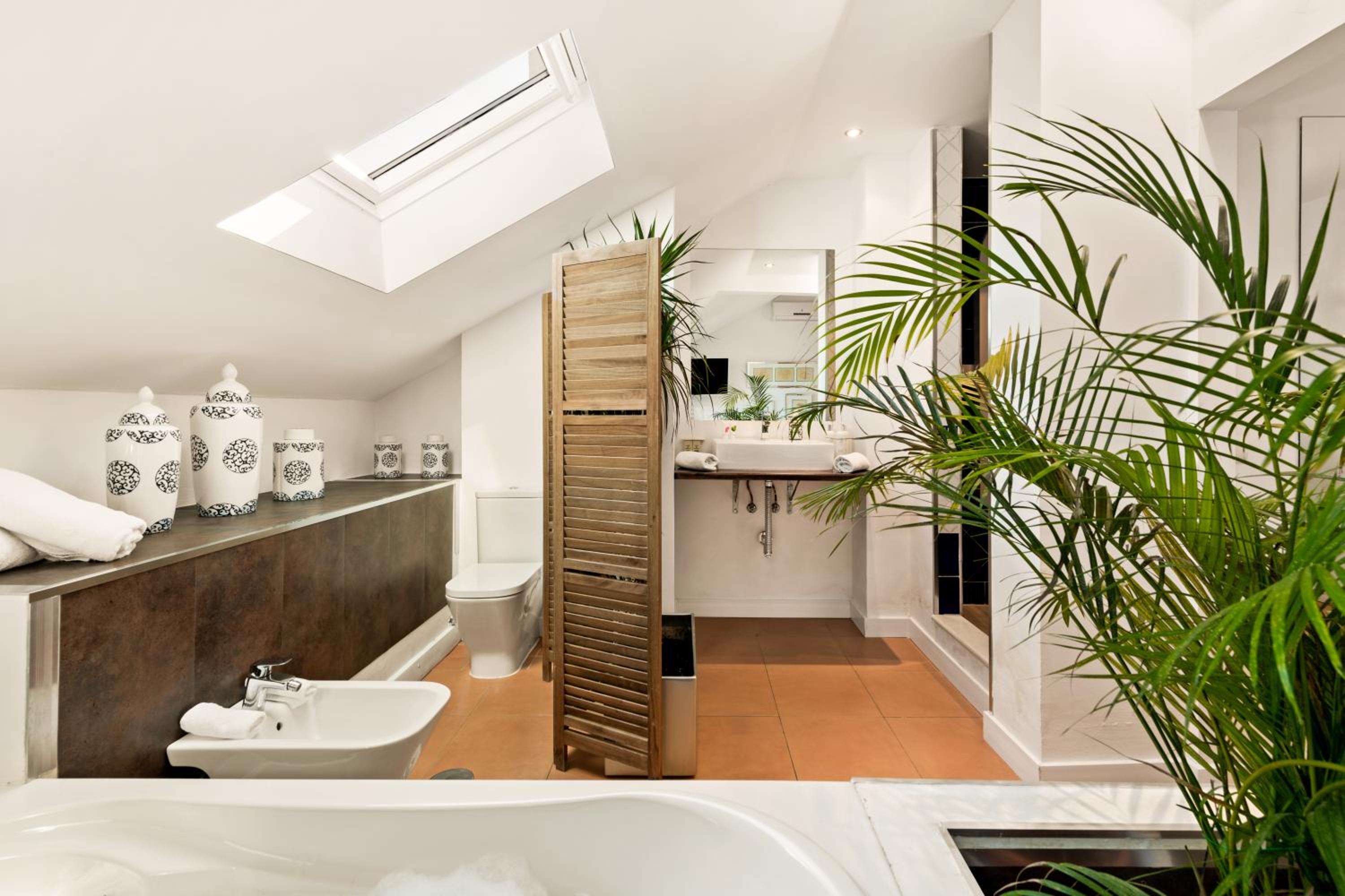 Queen Room With Spa Bath