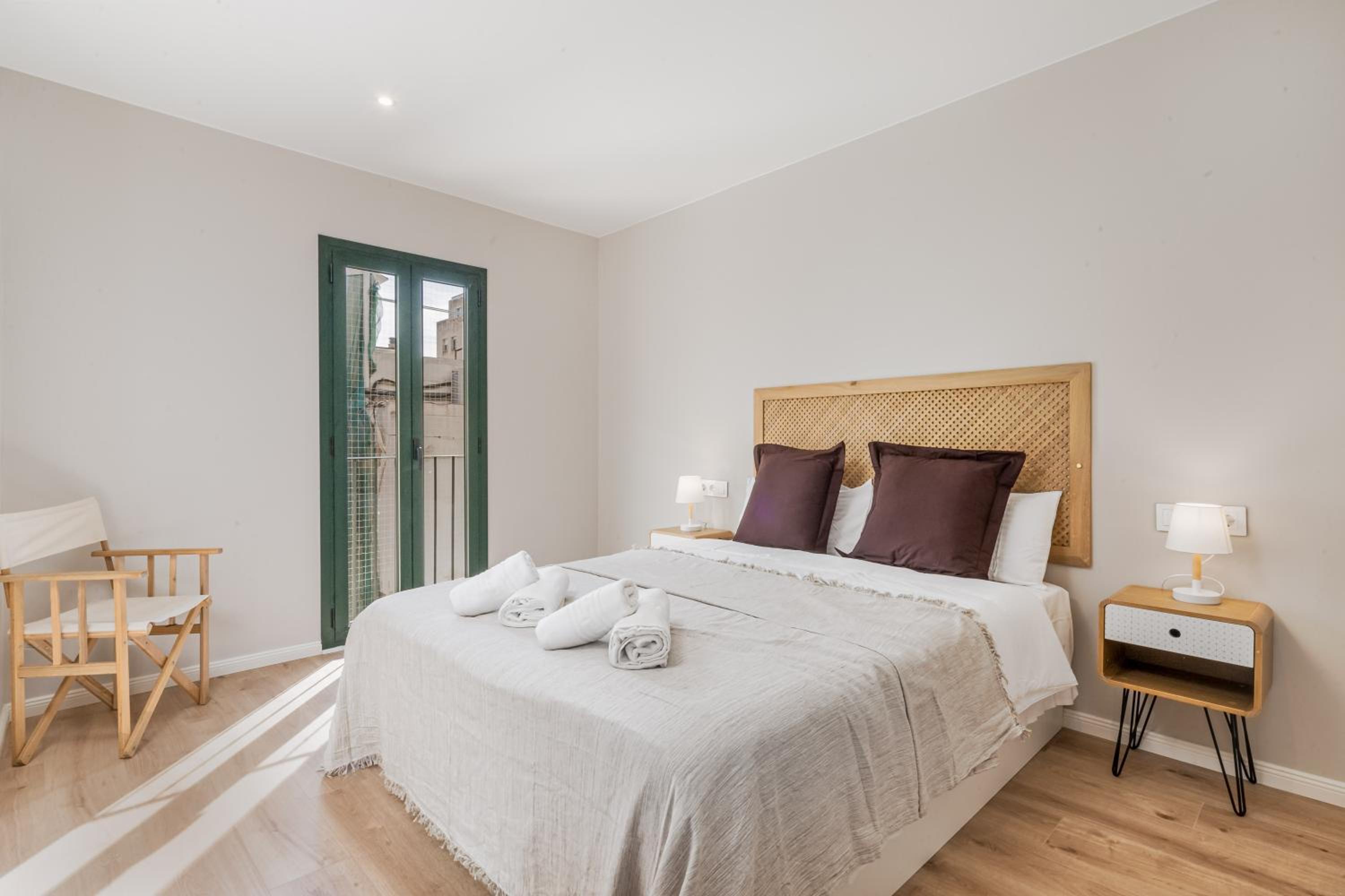 Apartamento con Balcón