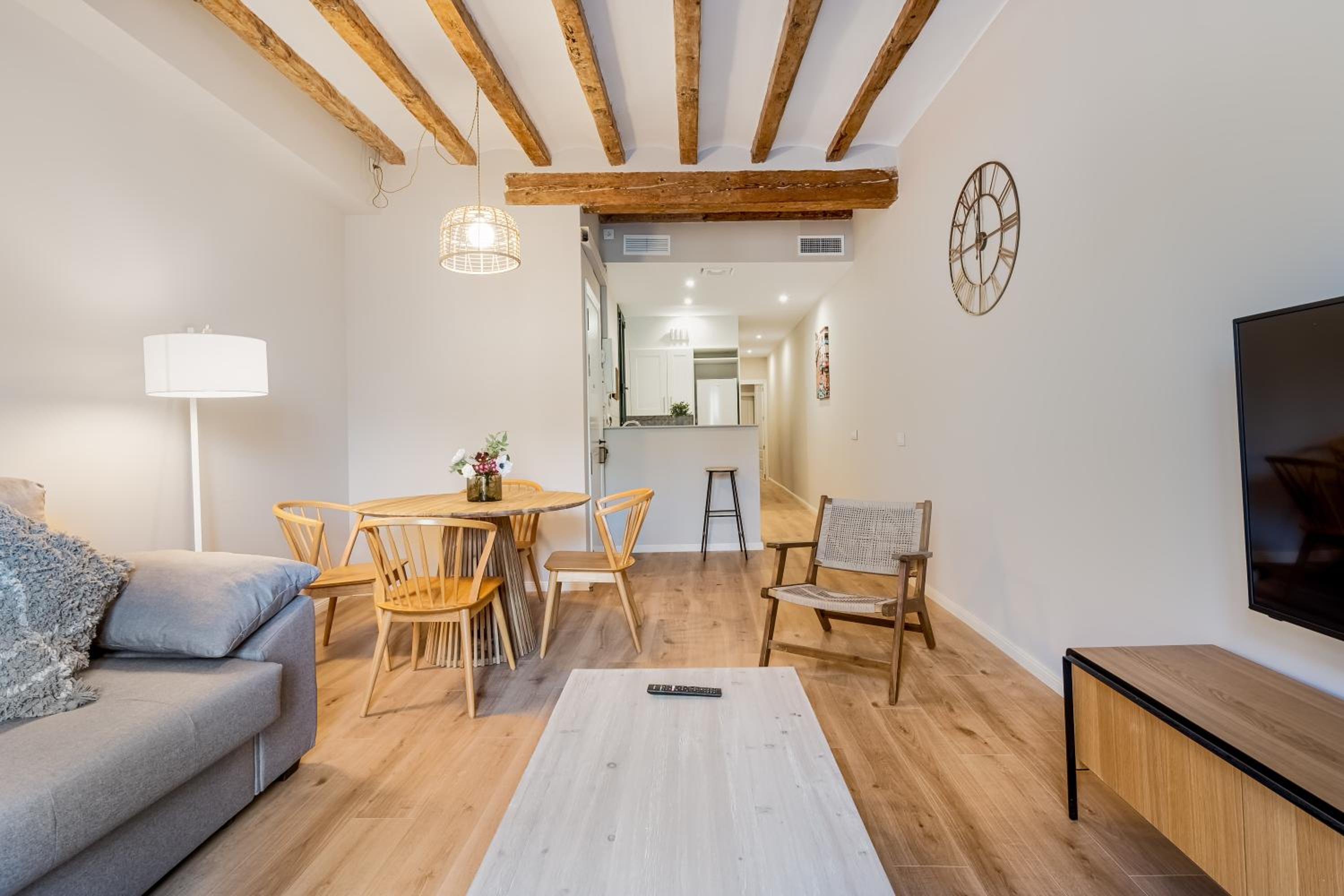 Apartamento de dos habitaciones con vista a la ciudad