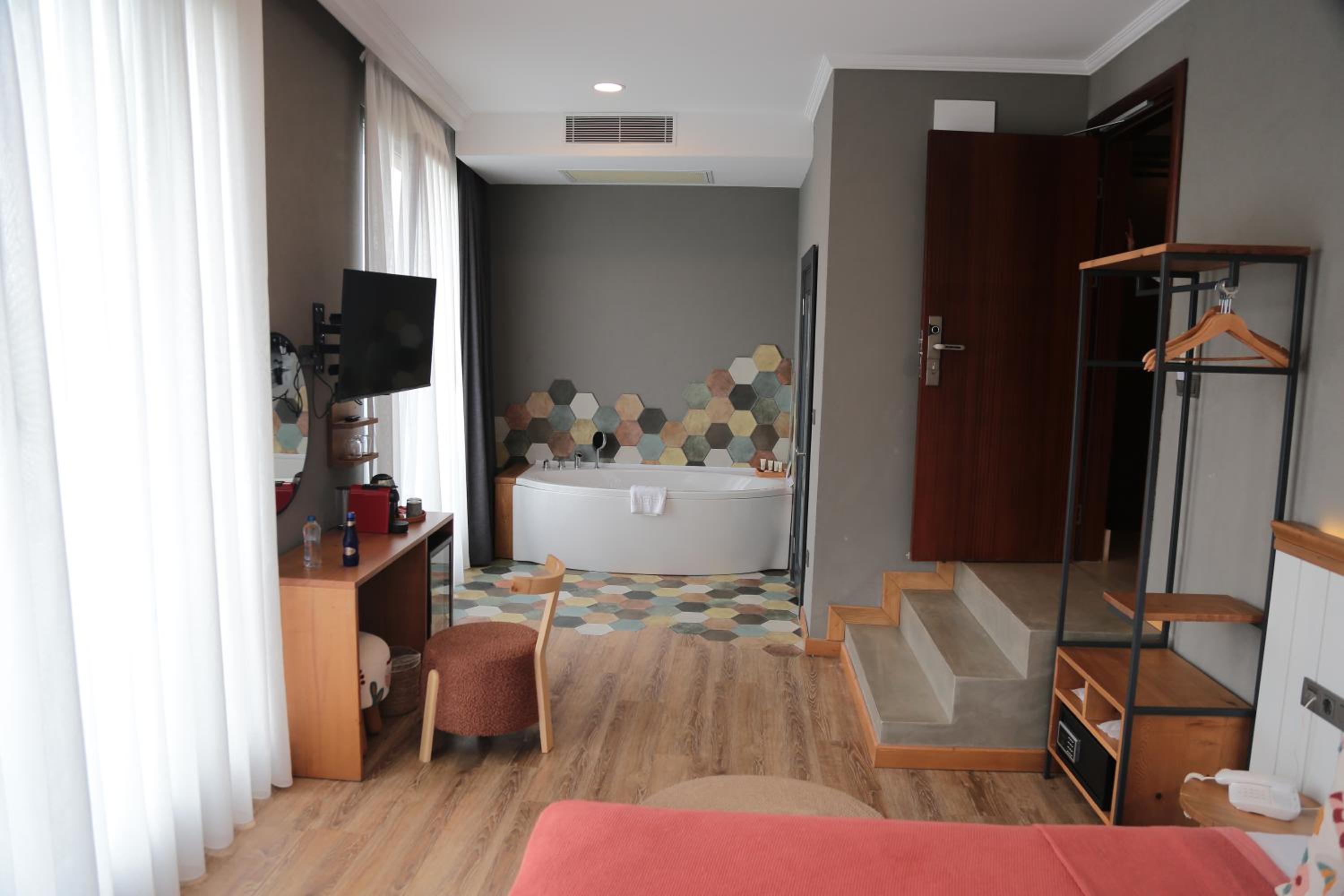 Double Room with Spa Bath photo 1