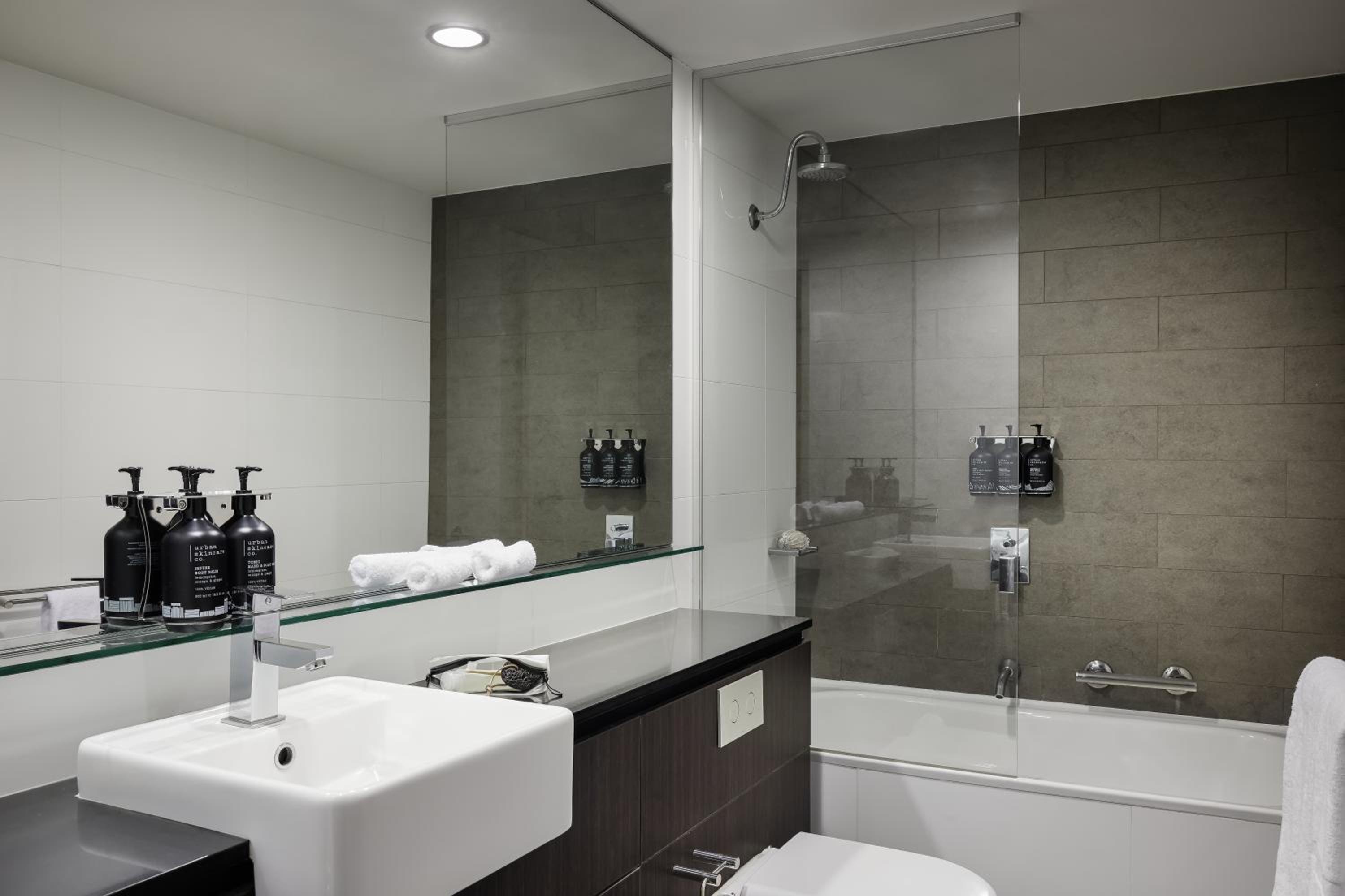 Two-Bedroom Apartment - Photo 7